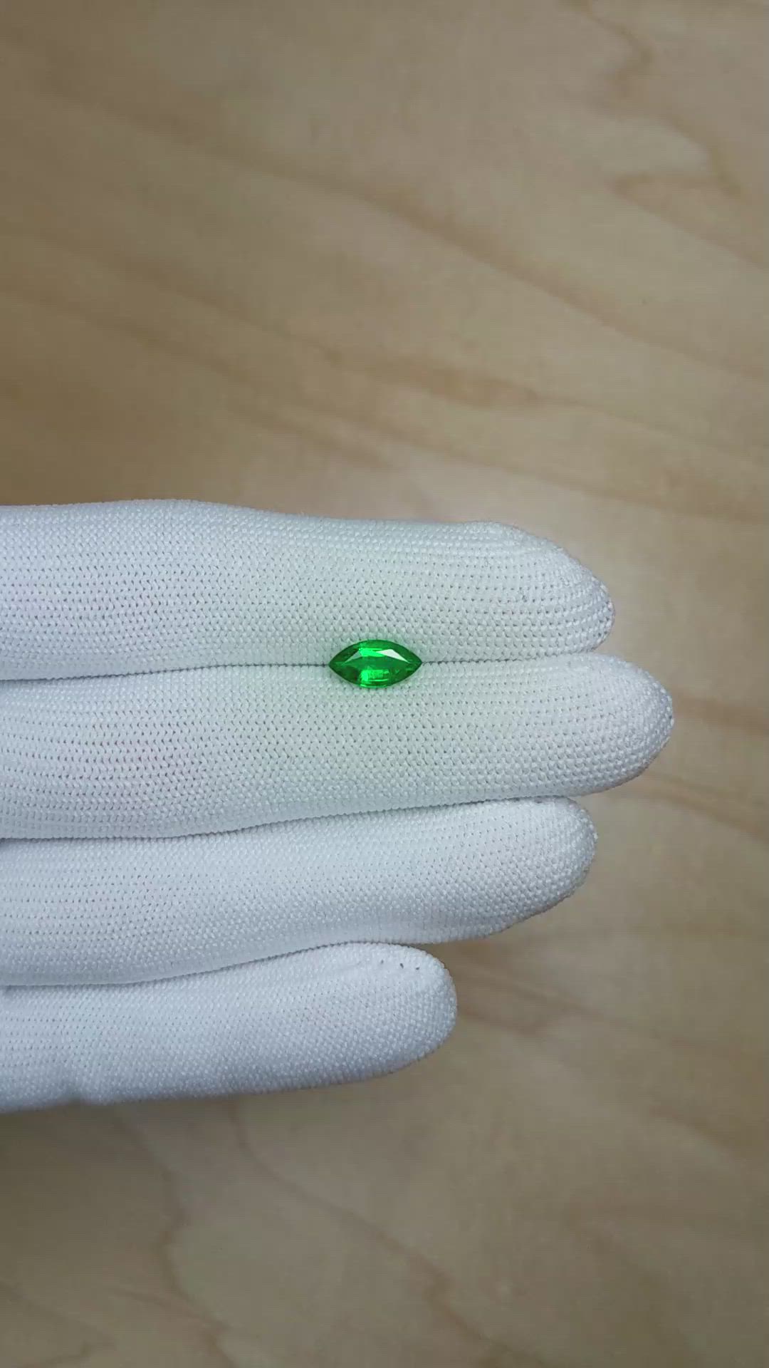 1.00 Ct. Emerald from Zambia Size Video