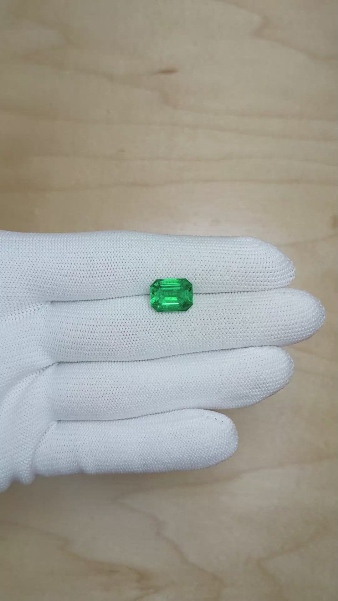 3.92 Ct. Emerald from Zambia Size Video