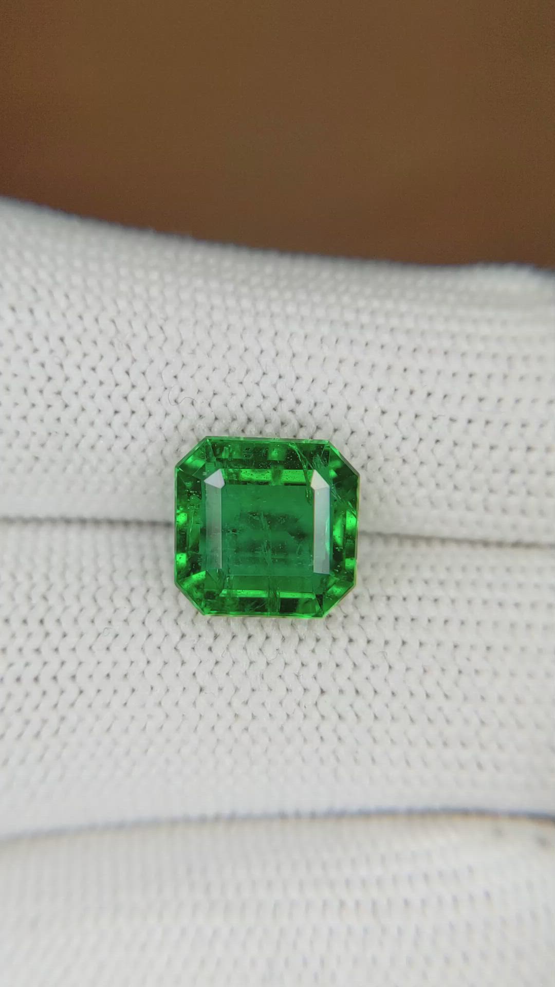 4.03 Ct. Emerald from Colombia Size Video