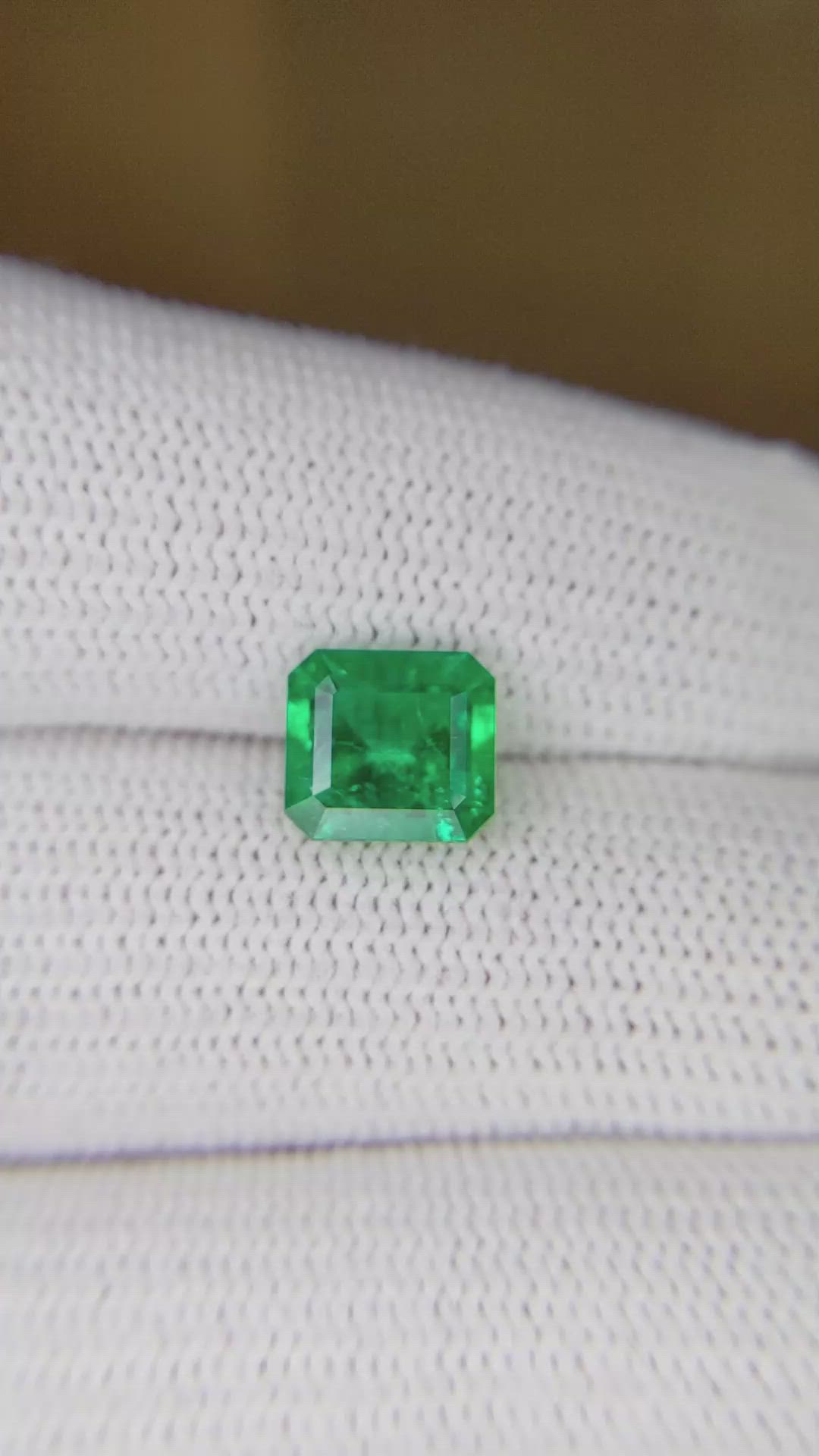1.80 Ct. Emerald from Colombia Size Video