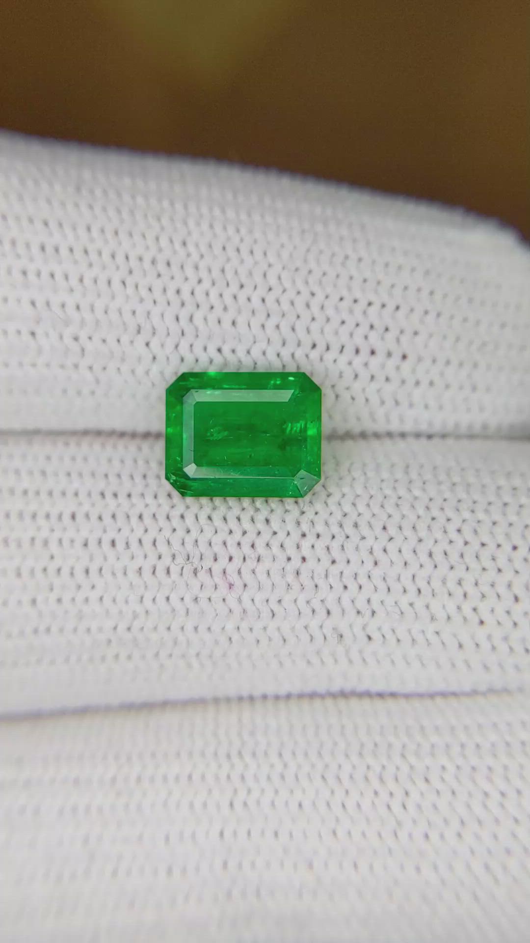 1.86 Ct. Emerald from Colombia Size Video