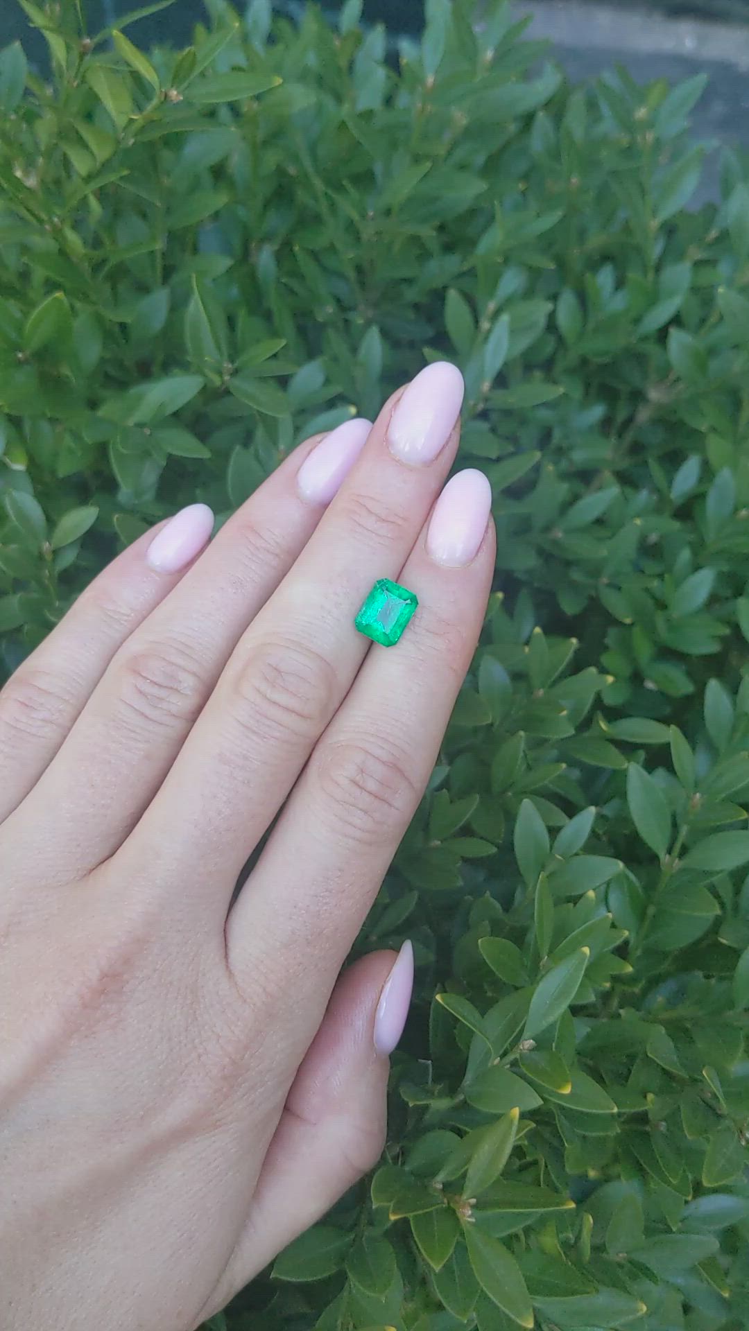1.86 Ct. Emerald from Colombia Size Video