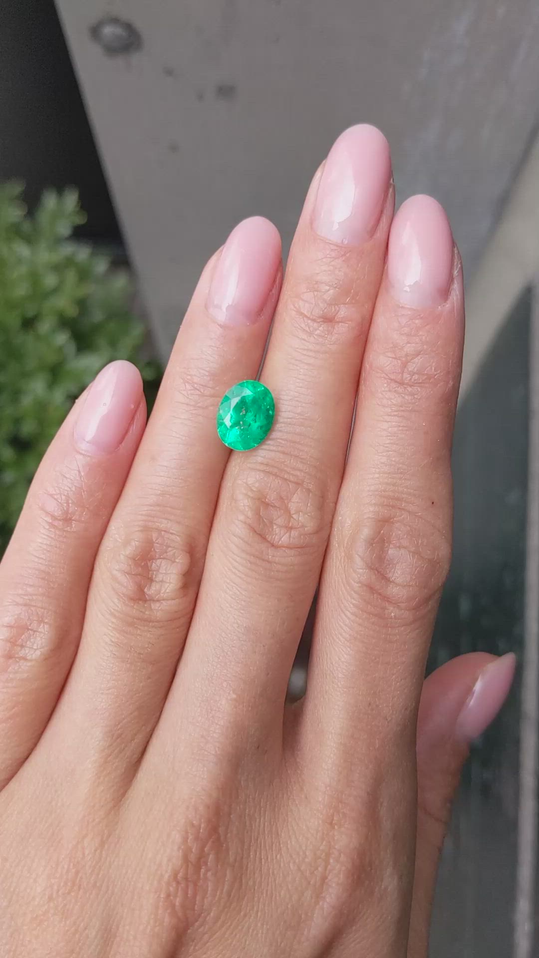 2.19 Ct. Emerald from Colombia Size Video