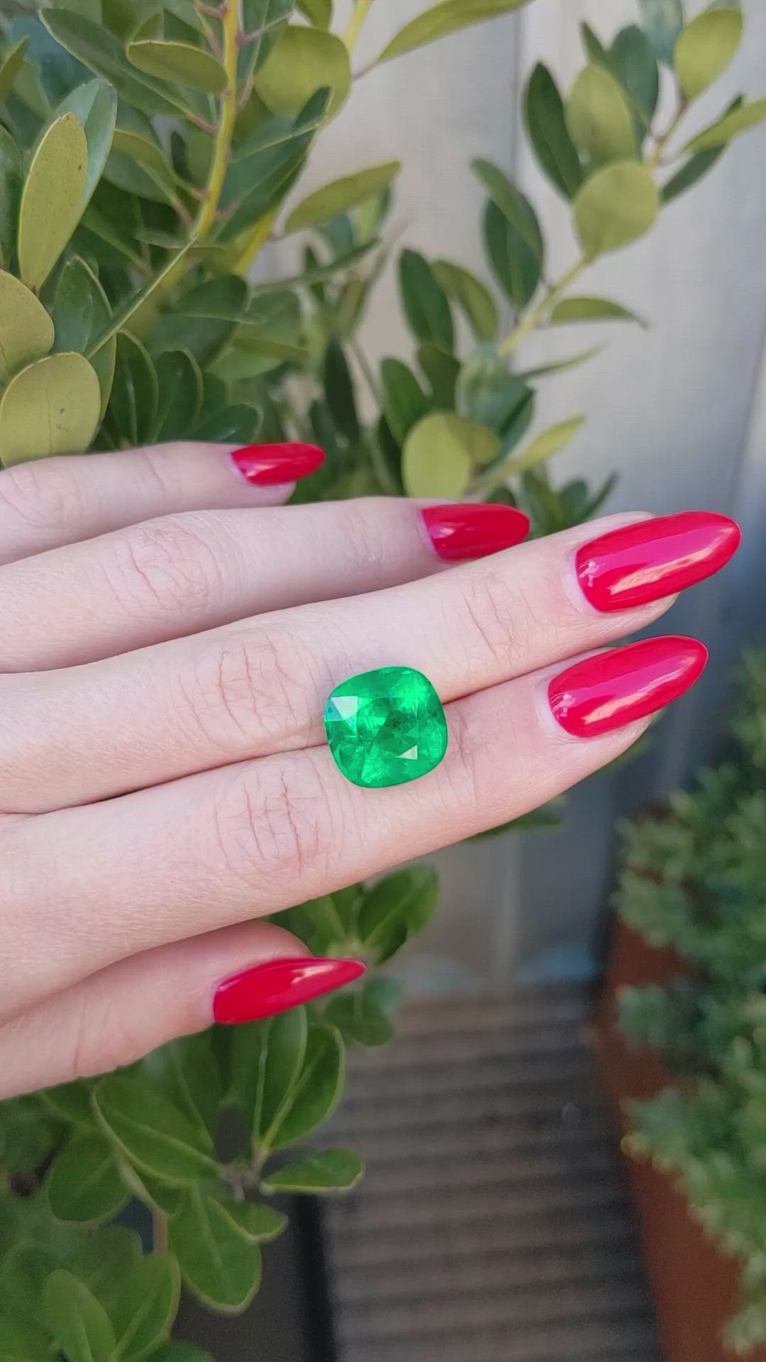 8.02 Ct. Emerald from Colombia Size Video