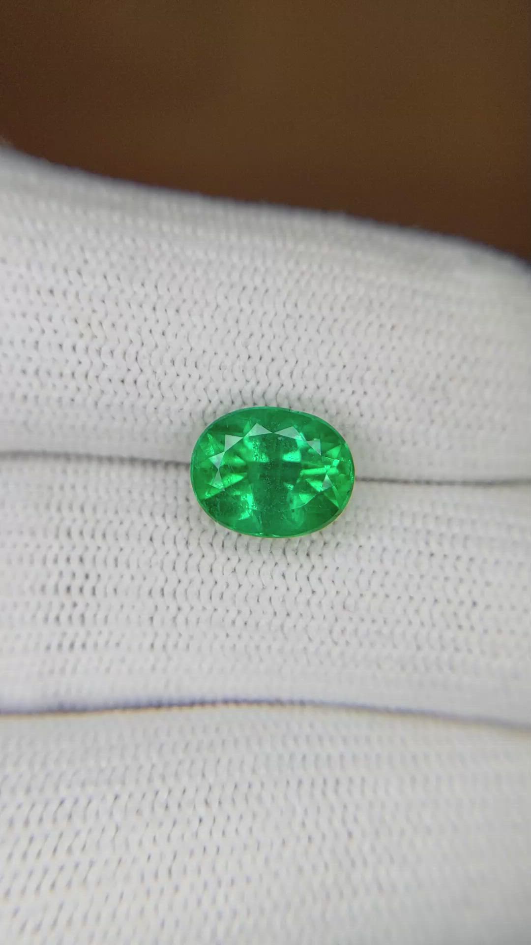 2.35 Ct. Emerald from Zambia Size Video