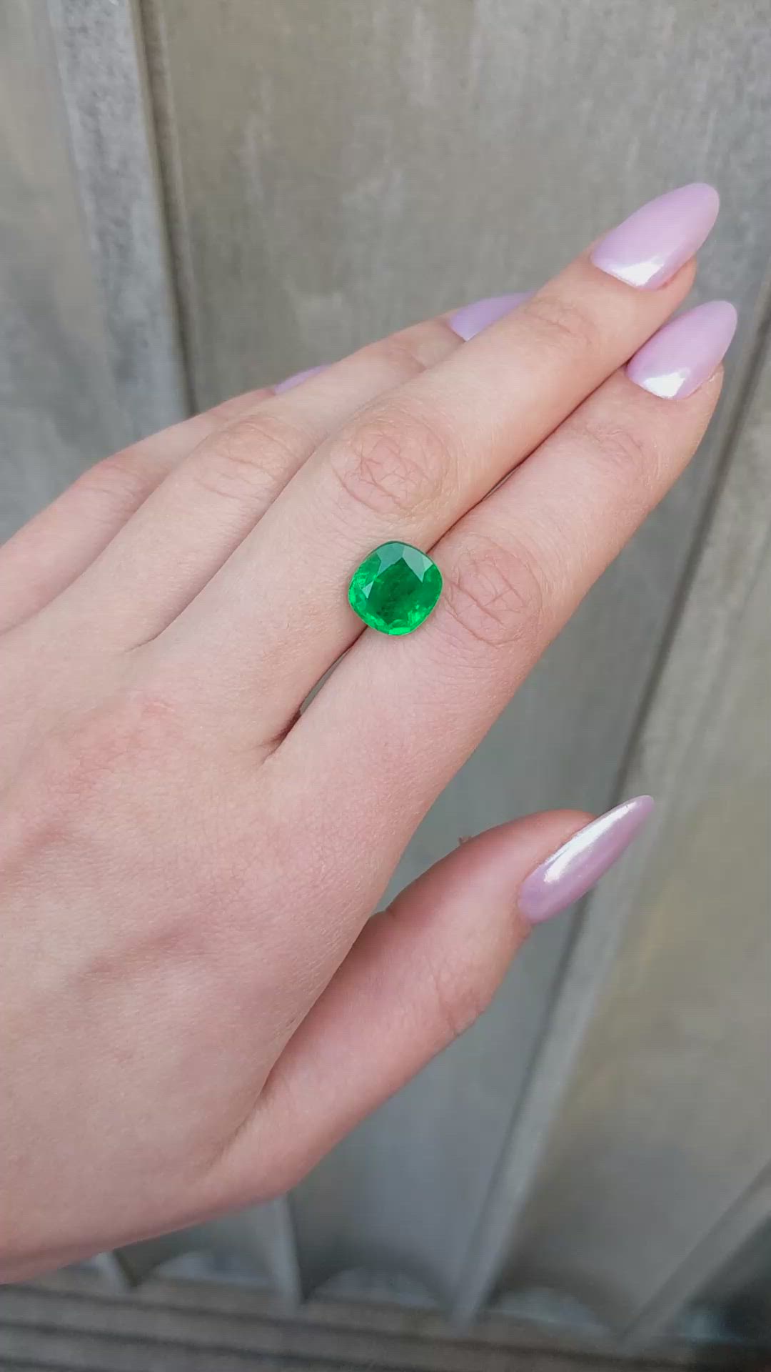 5.32 Ct. Emerald from Zambia Size Video