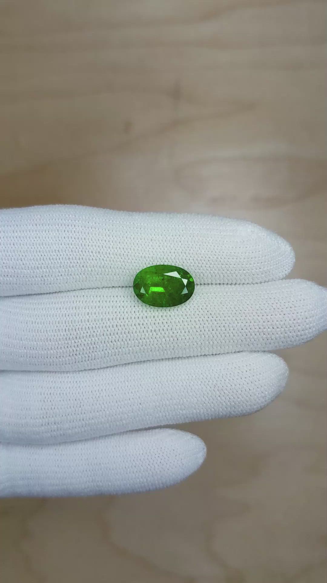 4.33 Ct. Emerald from Zambia Size Video