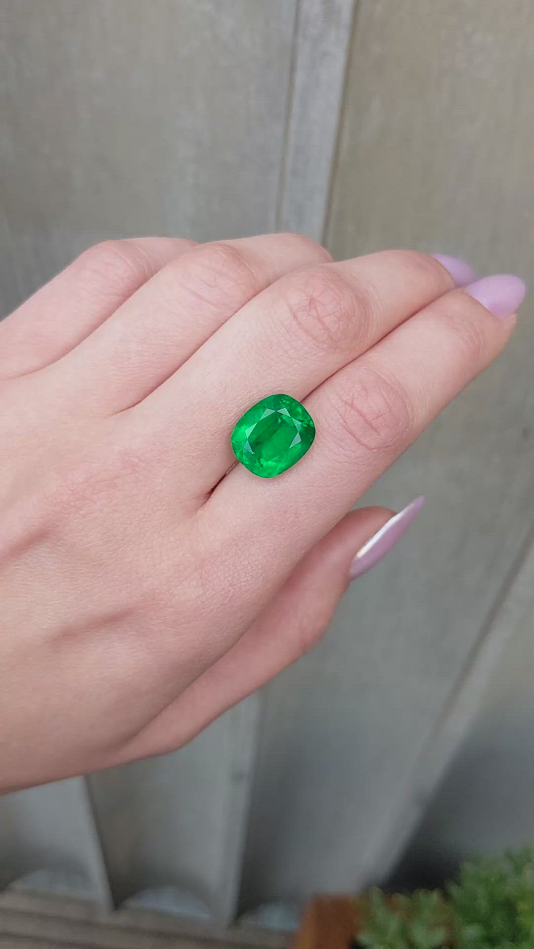 9.18 Ct. Emerald from Zambia Size Video