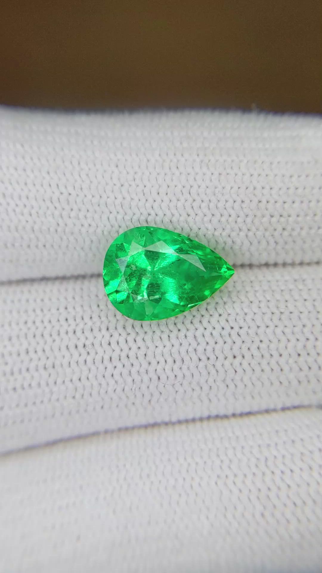 3.00 Ct. Emerald from Colombia Size Video