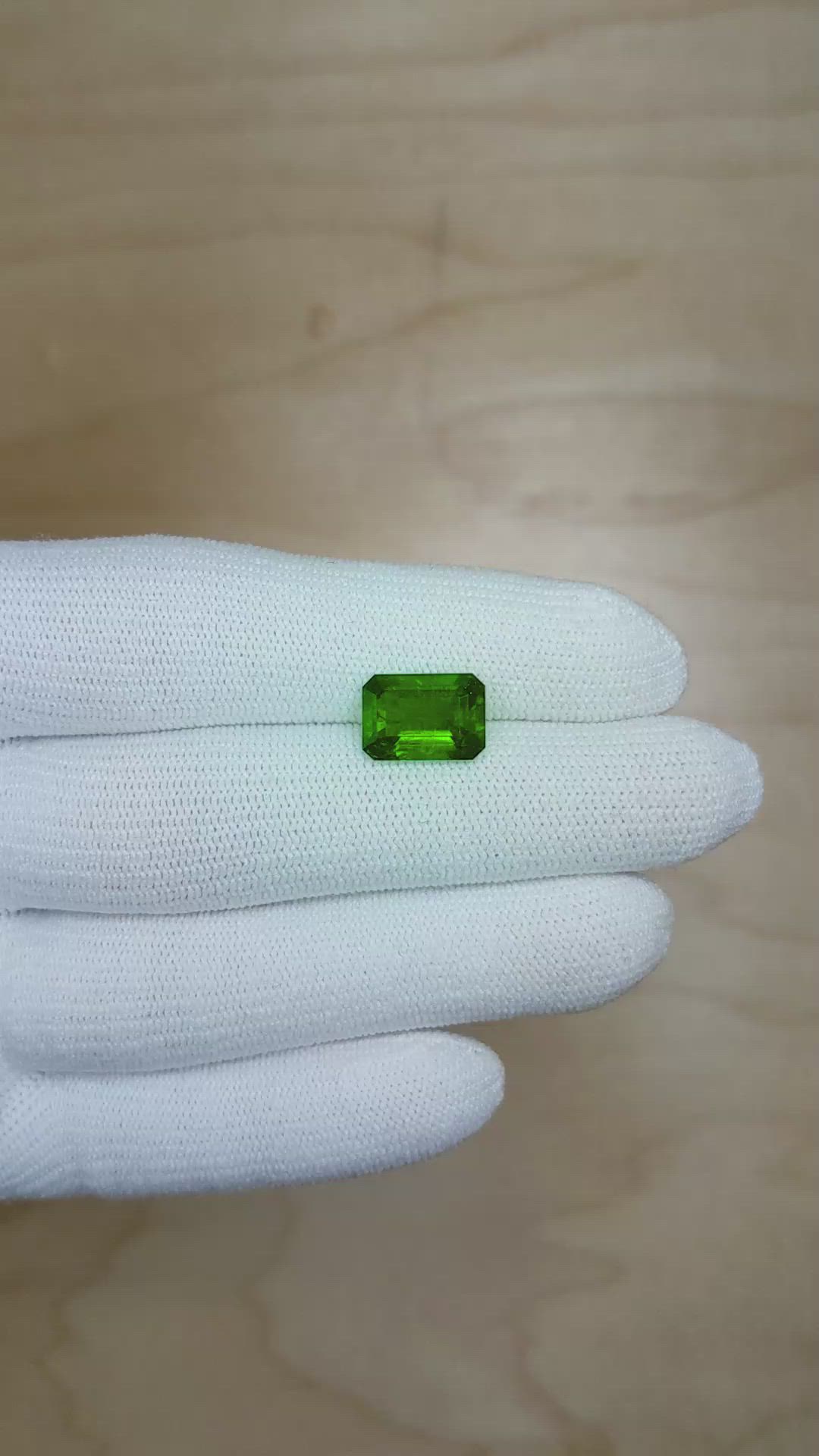 3.13 Ct. Emerald from Zambia Size Video