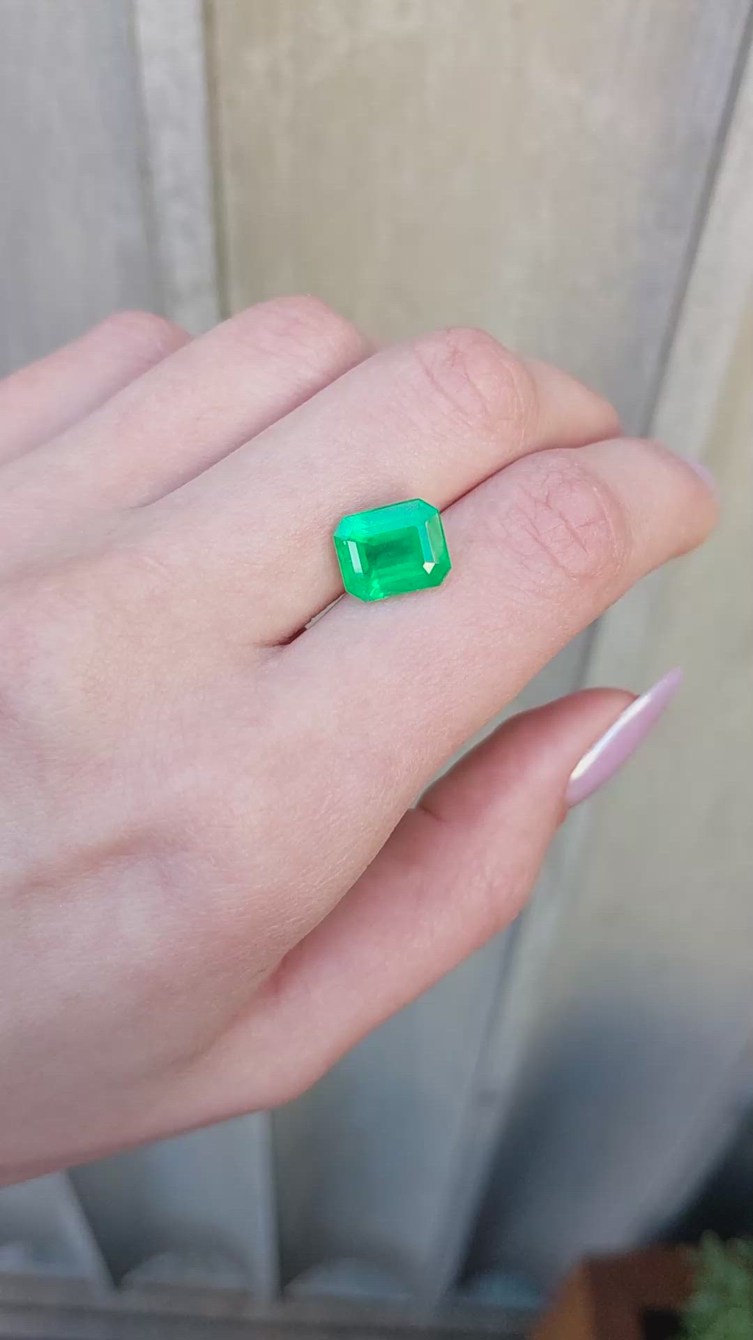 5.06 Ct. Emerald from Zambia Size Video