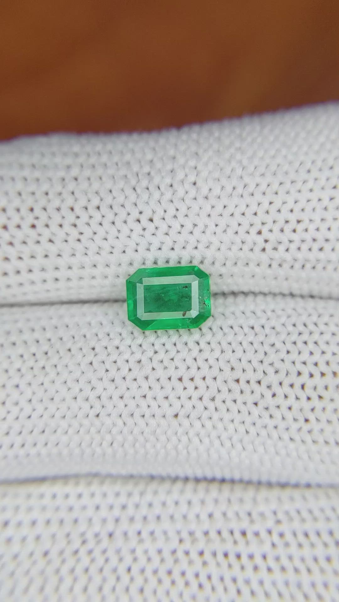 1.03 Ct. Emerald from Colombia Size Video