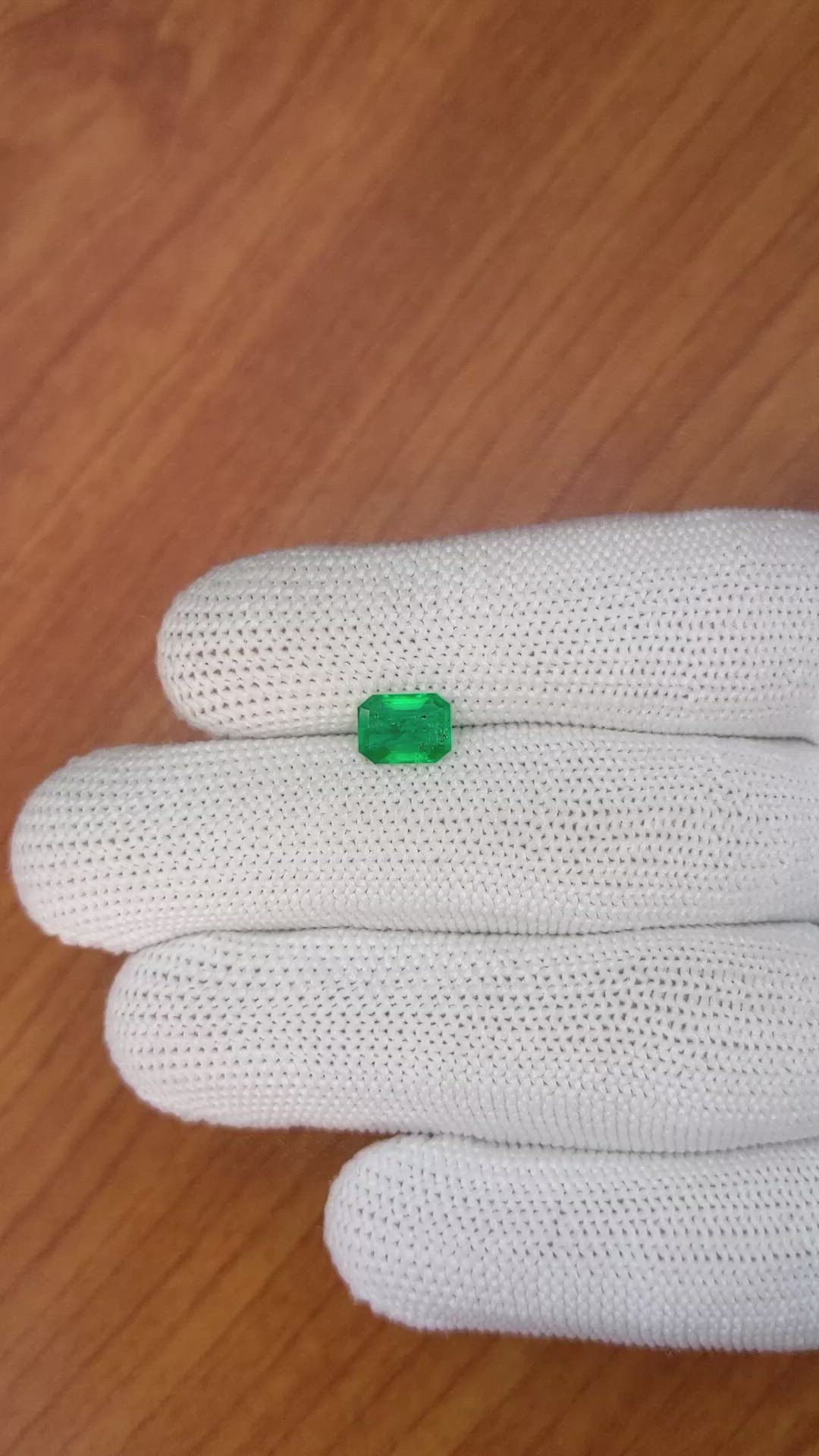 1.03 Ct. Emerald from Colombia Size Video