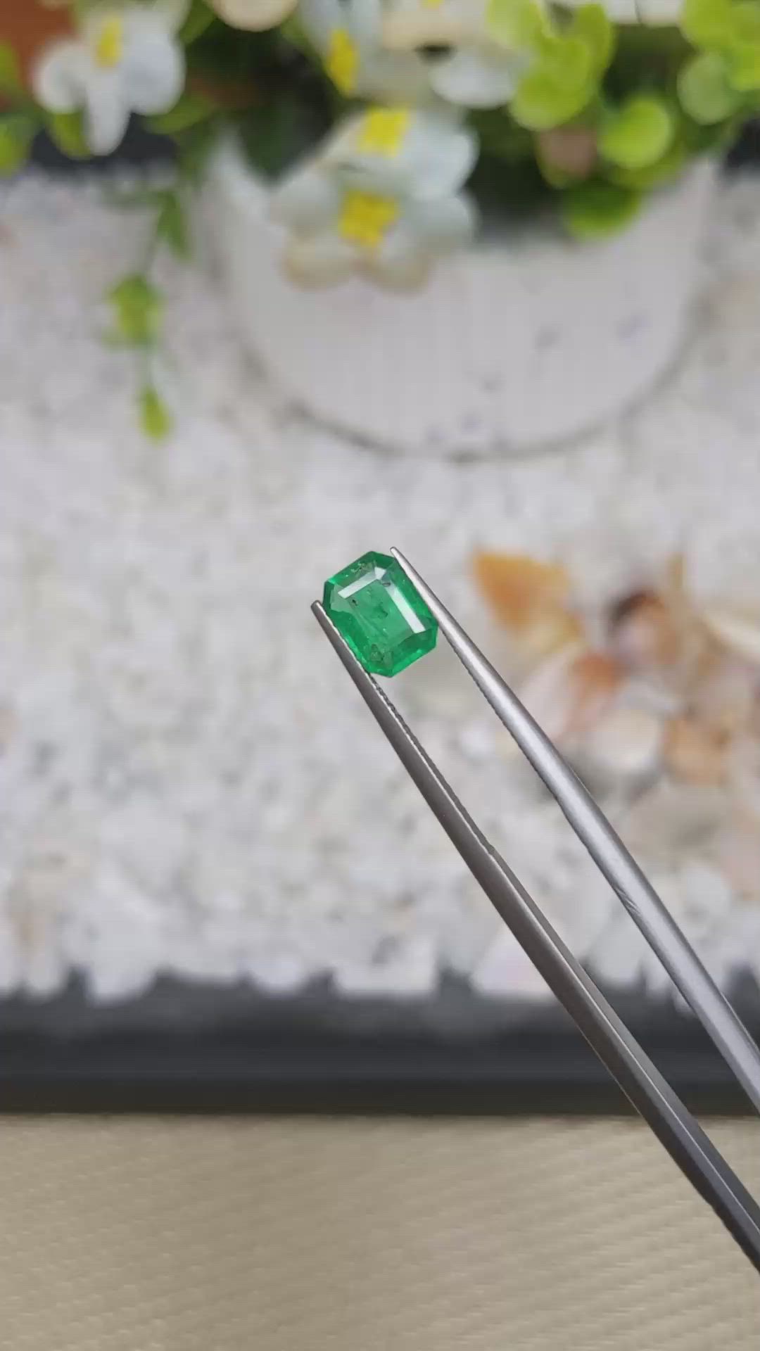 1.03 Ct. Emerald from Colombia Size Video