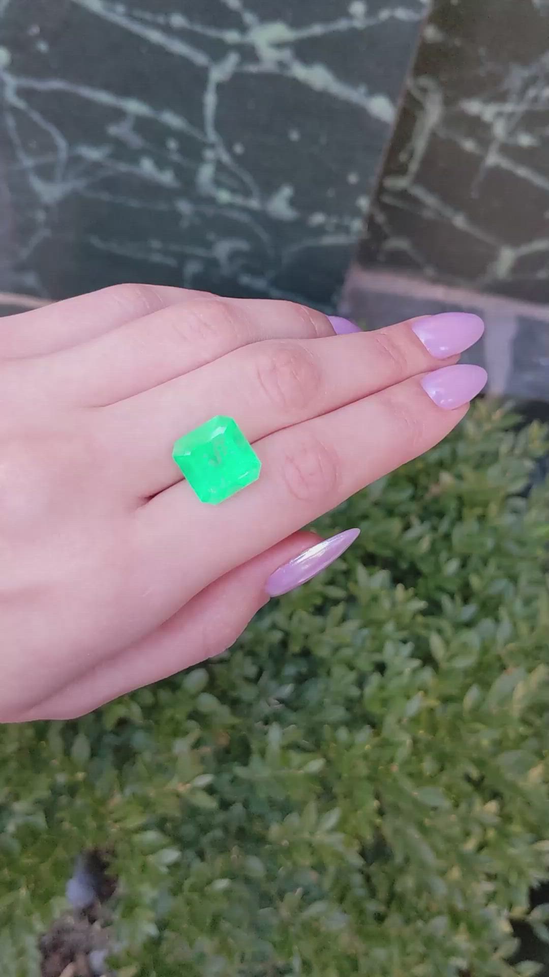 10.65 Ct. Emerald from Colombia Size Video
