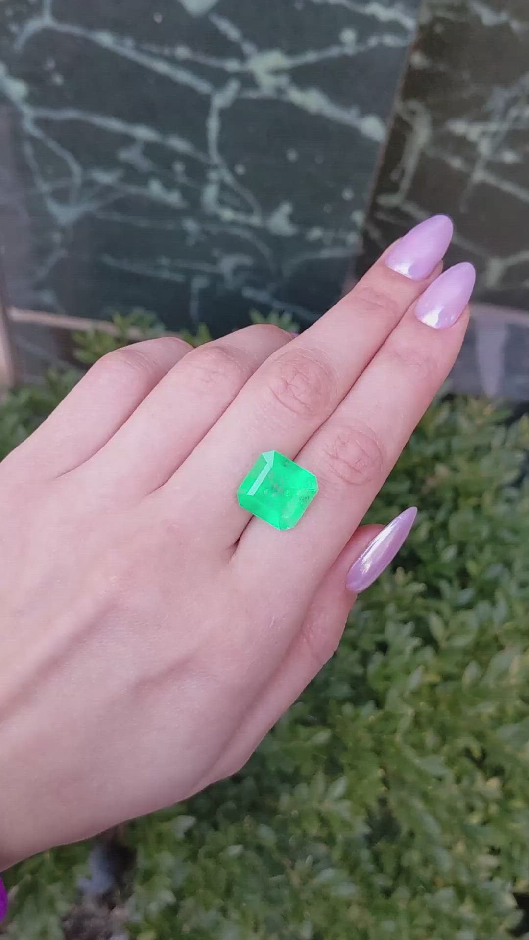 10.65 Ct. Emerald from Colombia Size Video