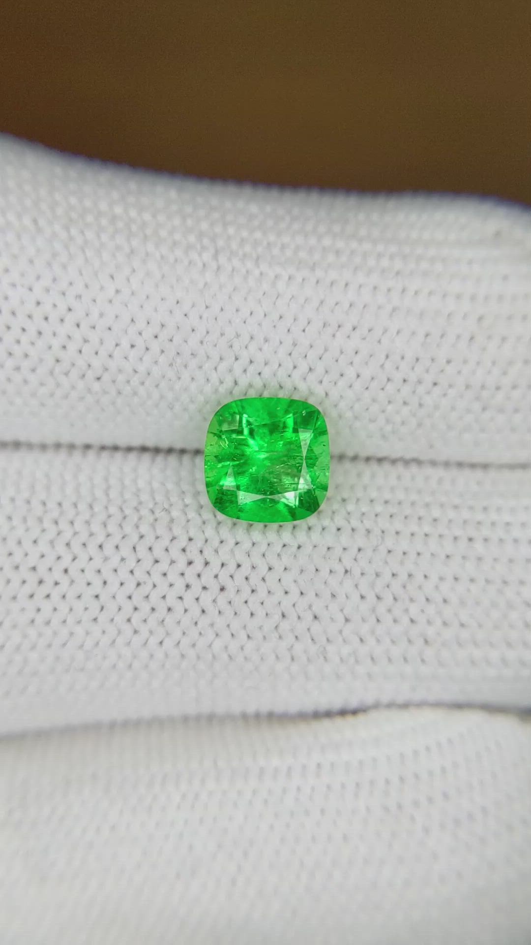 1.42 Ct. Emerald from Colombia Size Video