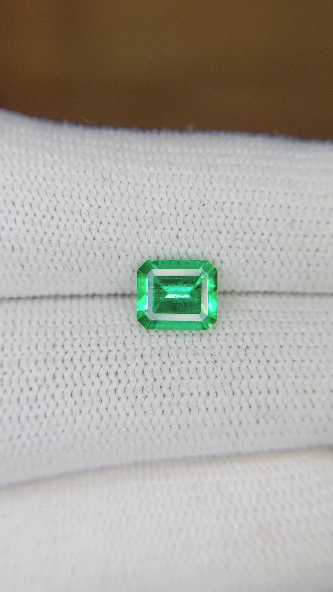 1.21 Ct. Emerald from Colombia Size Video