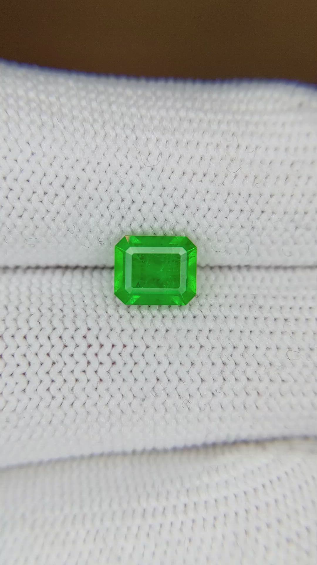1.04 Ct. Emerald from Colombia Size Video