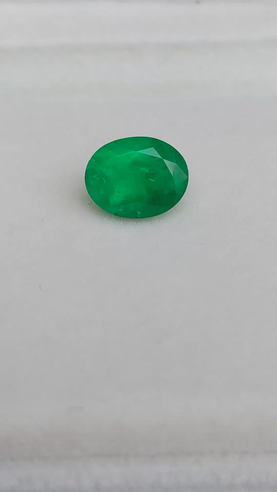 2.21 Ct. Emerald from Colombia Size Video