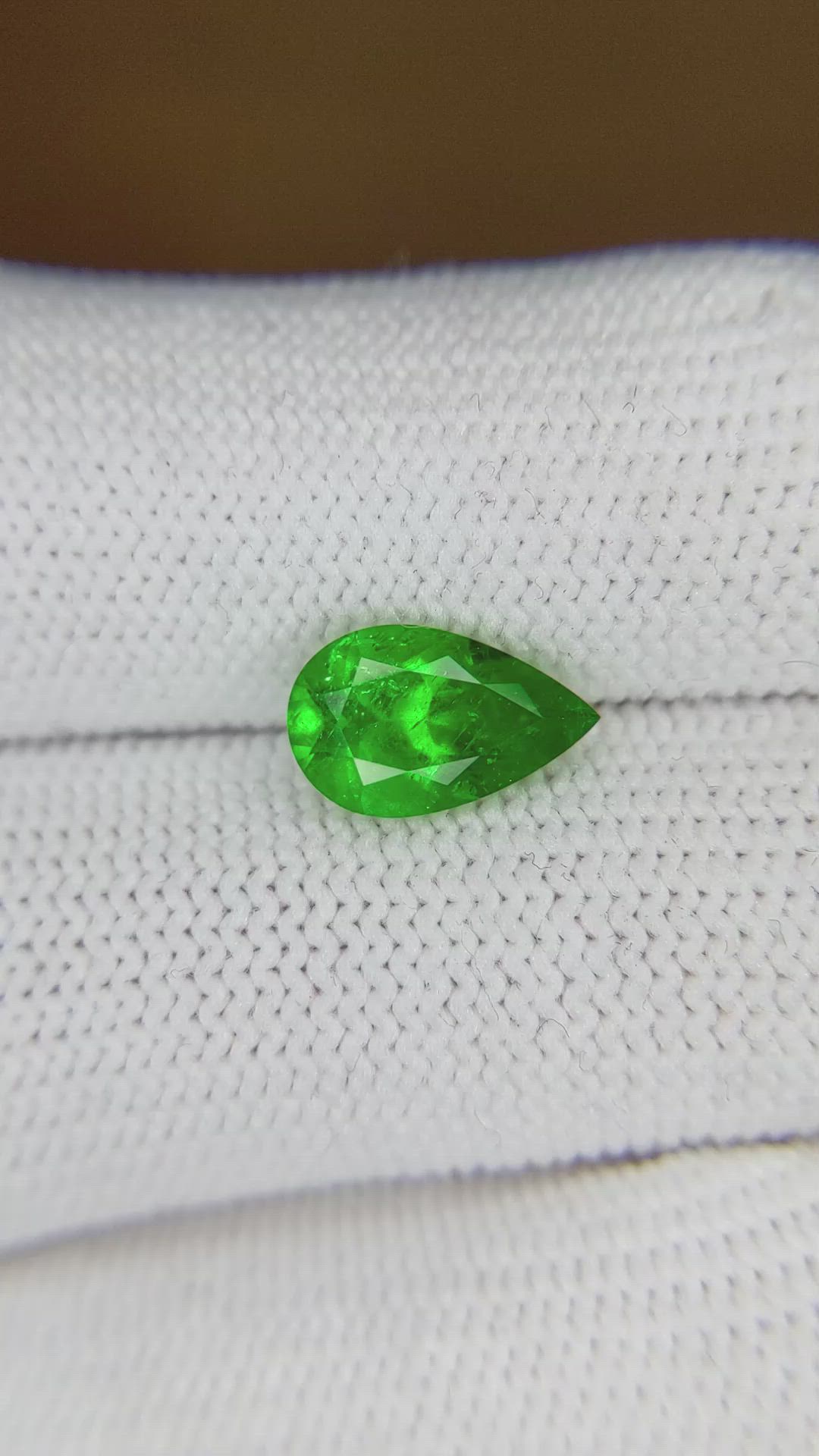 1.52 Ct. Emerald from Colombia Size Video