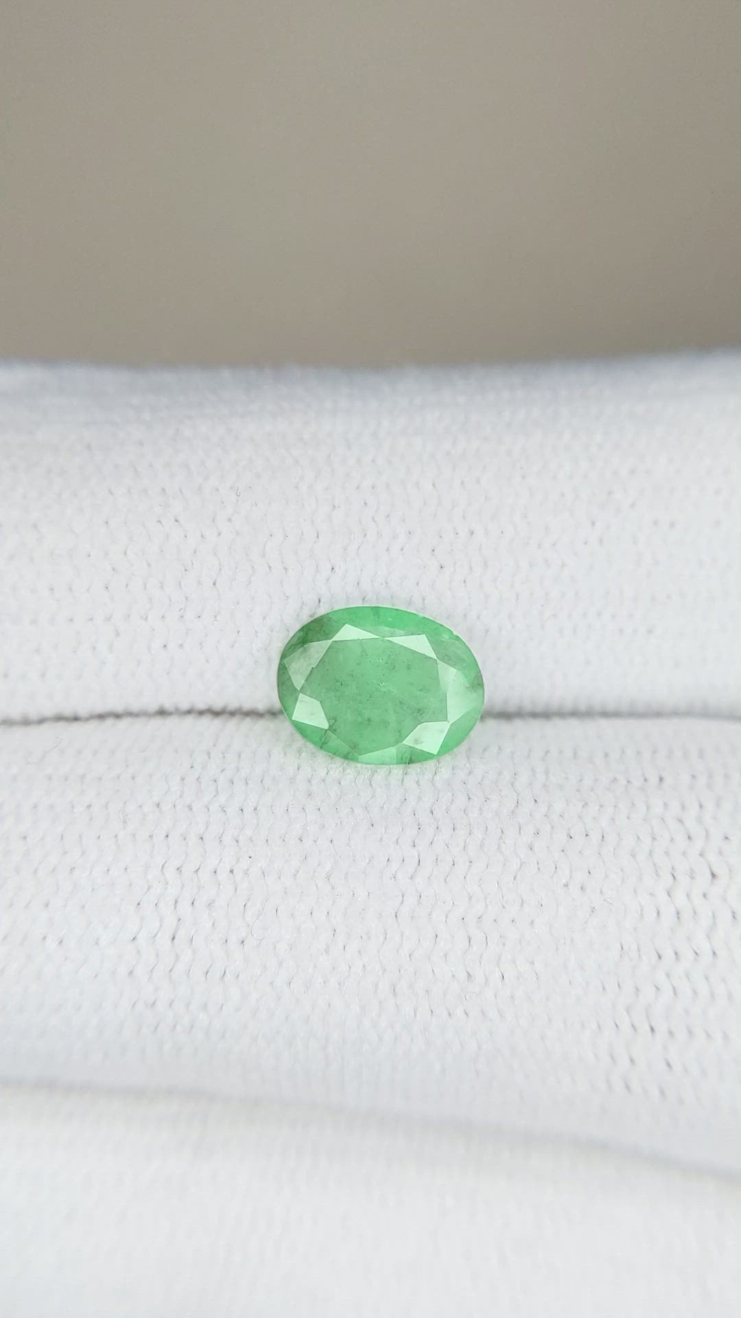 0.90 Ct. Emerald from Zambia Size Video