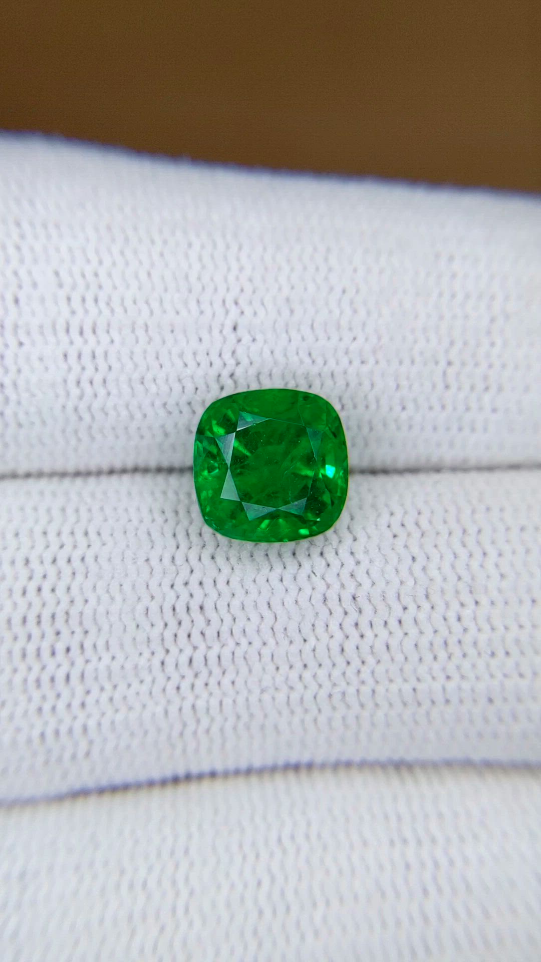 2.82 Ct. Emerald from Zambia Size Video