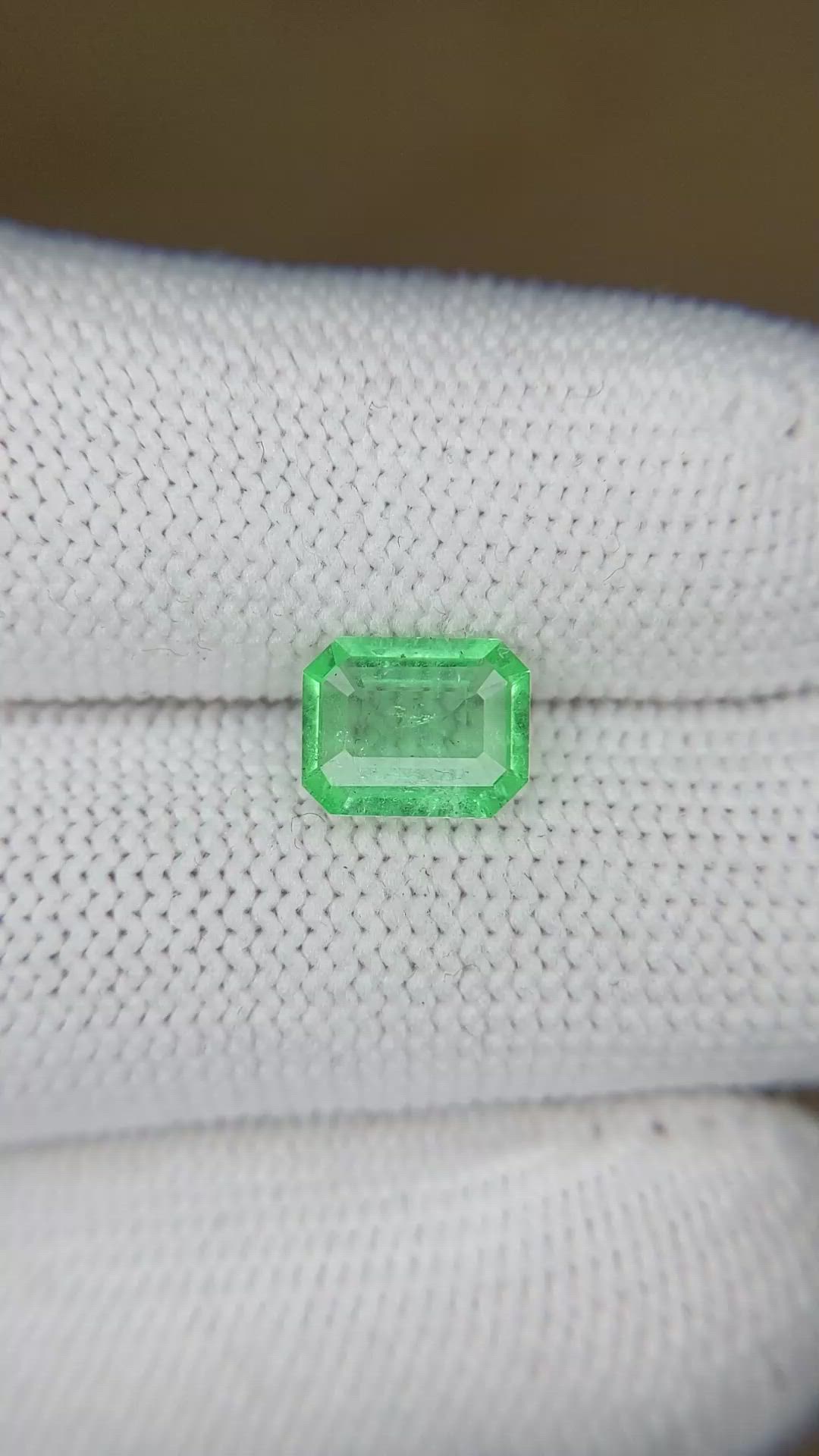 1.30 Ct. Emerald from Colombia Size Video