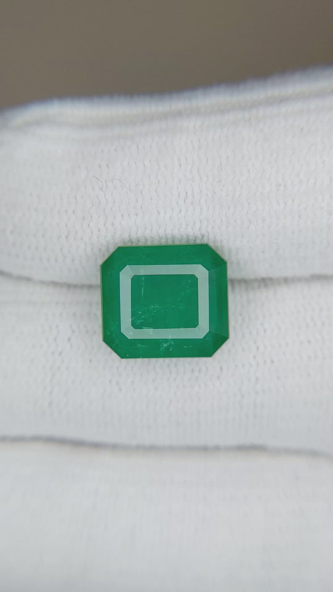 6.12 Ct. Emerald from Zambia Size Video