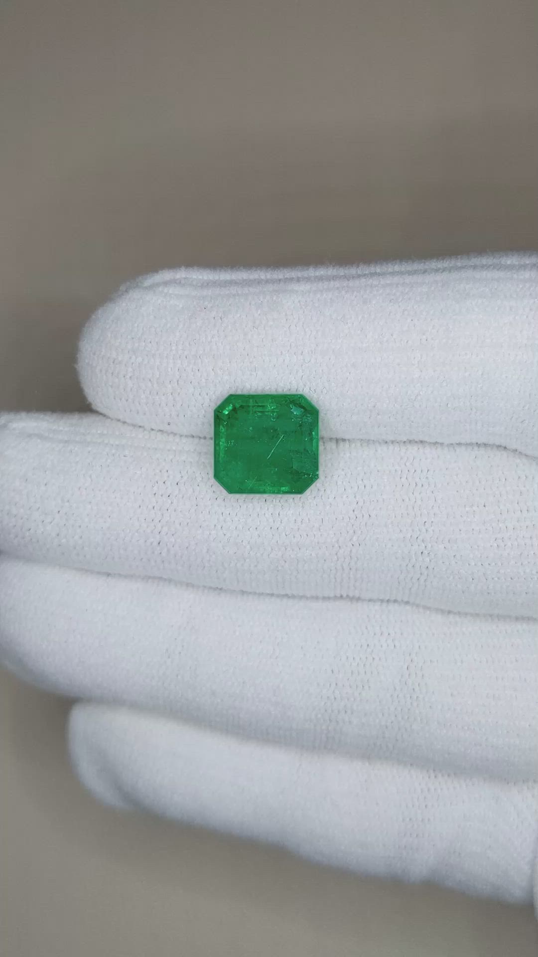 4.90 Ct. Emerald from Zambia Size Video