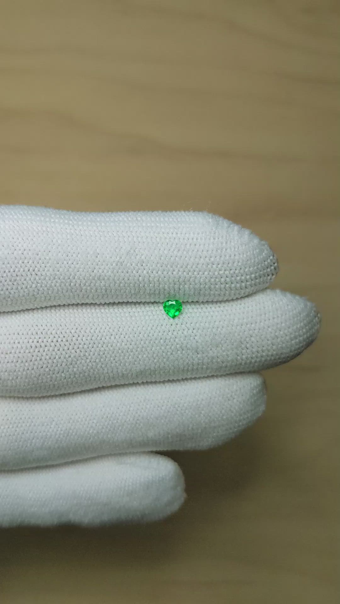 0.10 Ct. Emerald from Afghanistan Size Video