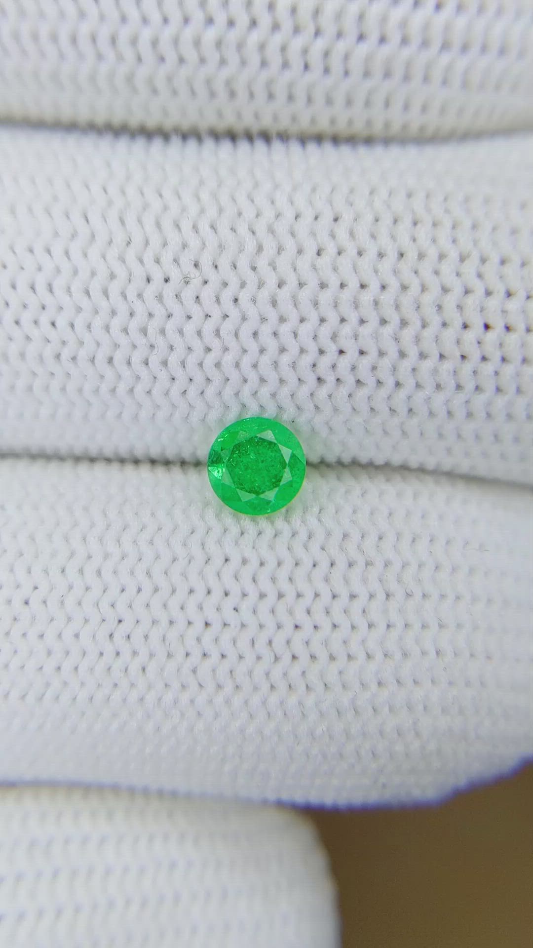 0.39 Ct. Emerald from Colombia Size Video