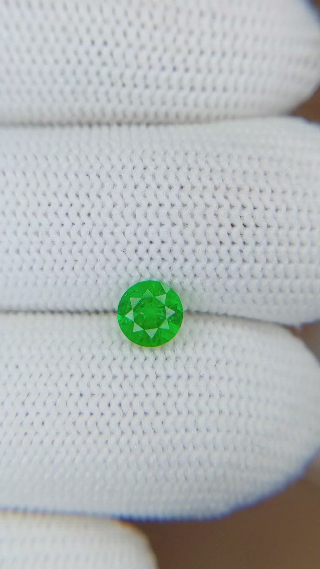 0.55 Ct. Emerald from Afghanistan Size Video