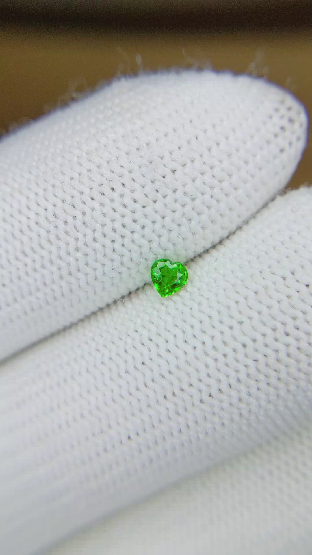 0.13 Ct. Emerald from Afghanistan Size Video