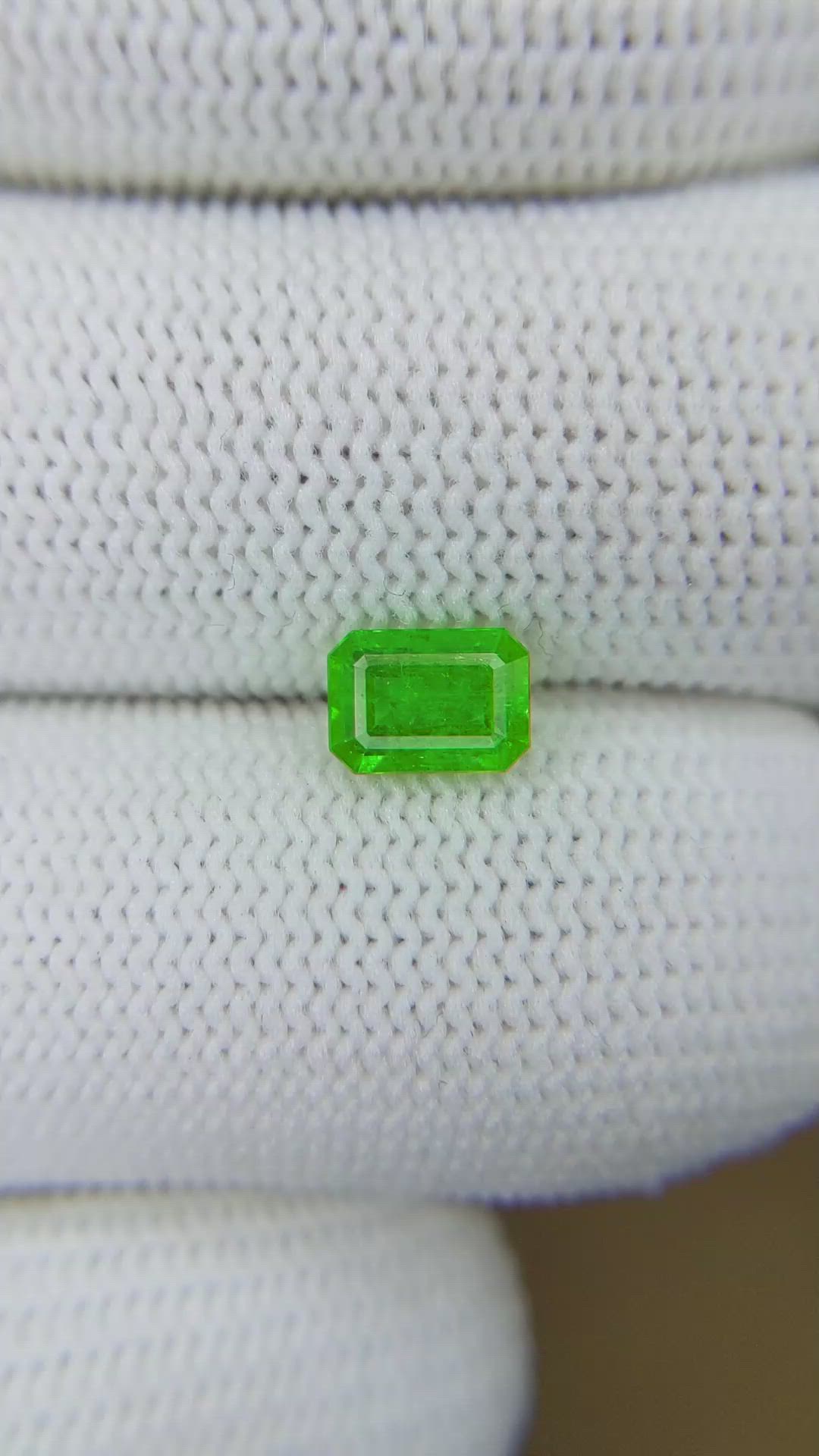 0.73 Ct. Emerald from Afghanistan Size Video