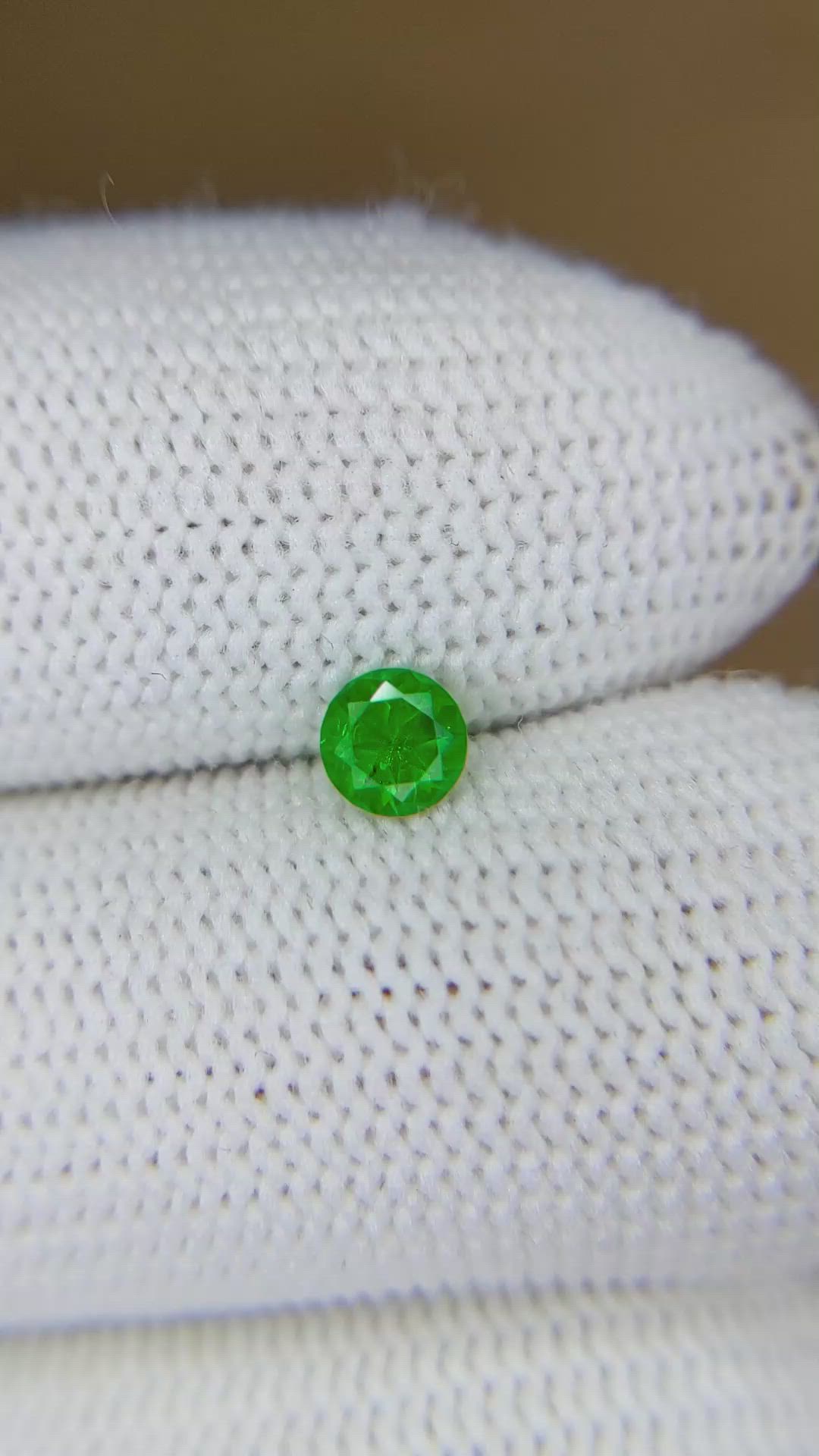 0.35 Ct. Emerald from Afghanistan Size Video
