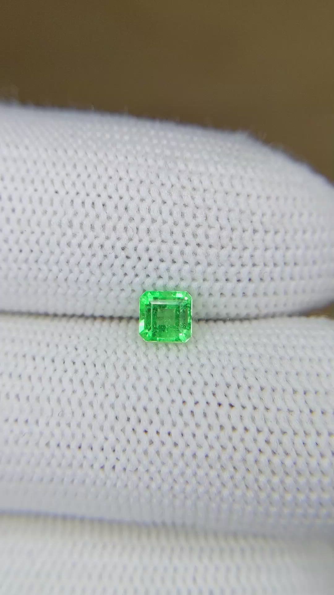 0.45 Ct. Emerald from Colombia Size Video