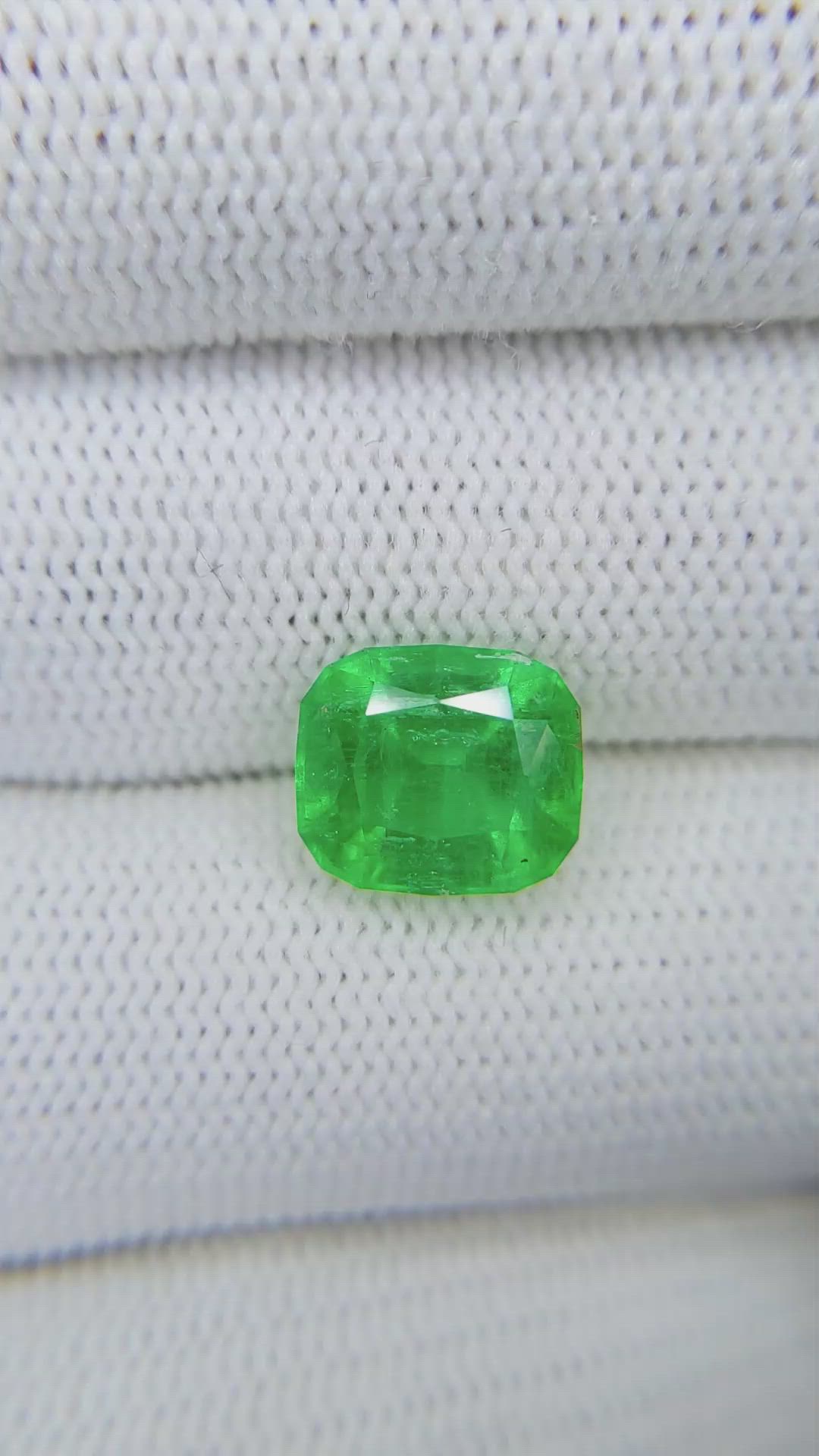 3.76 Ct. Emerald from Afghanistan Size Video