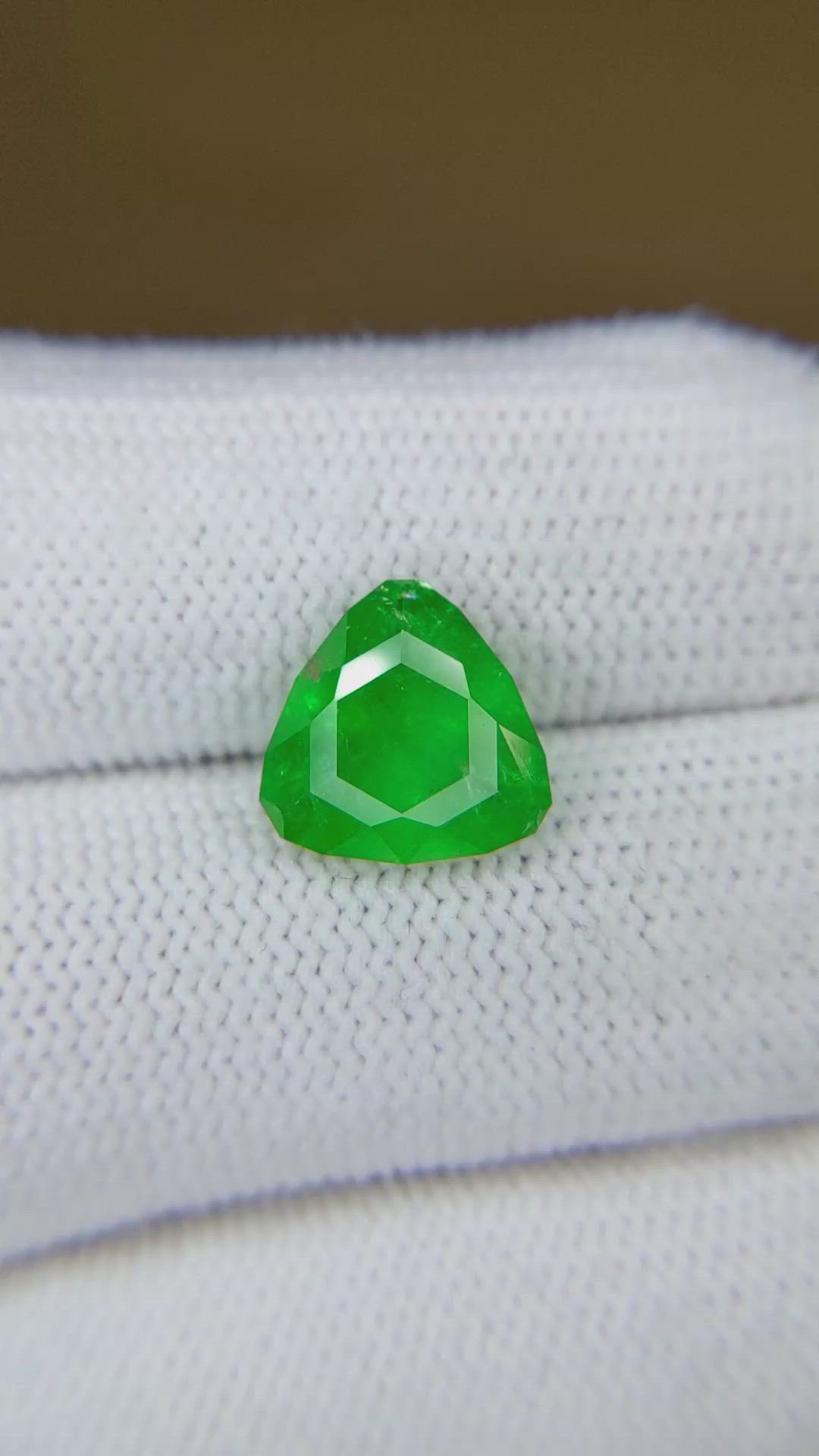 3.10 Ct. Emerald from Afghanistan Size Video