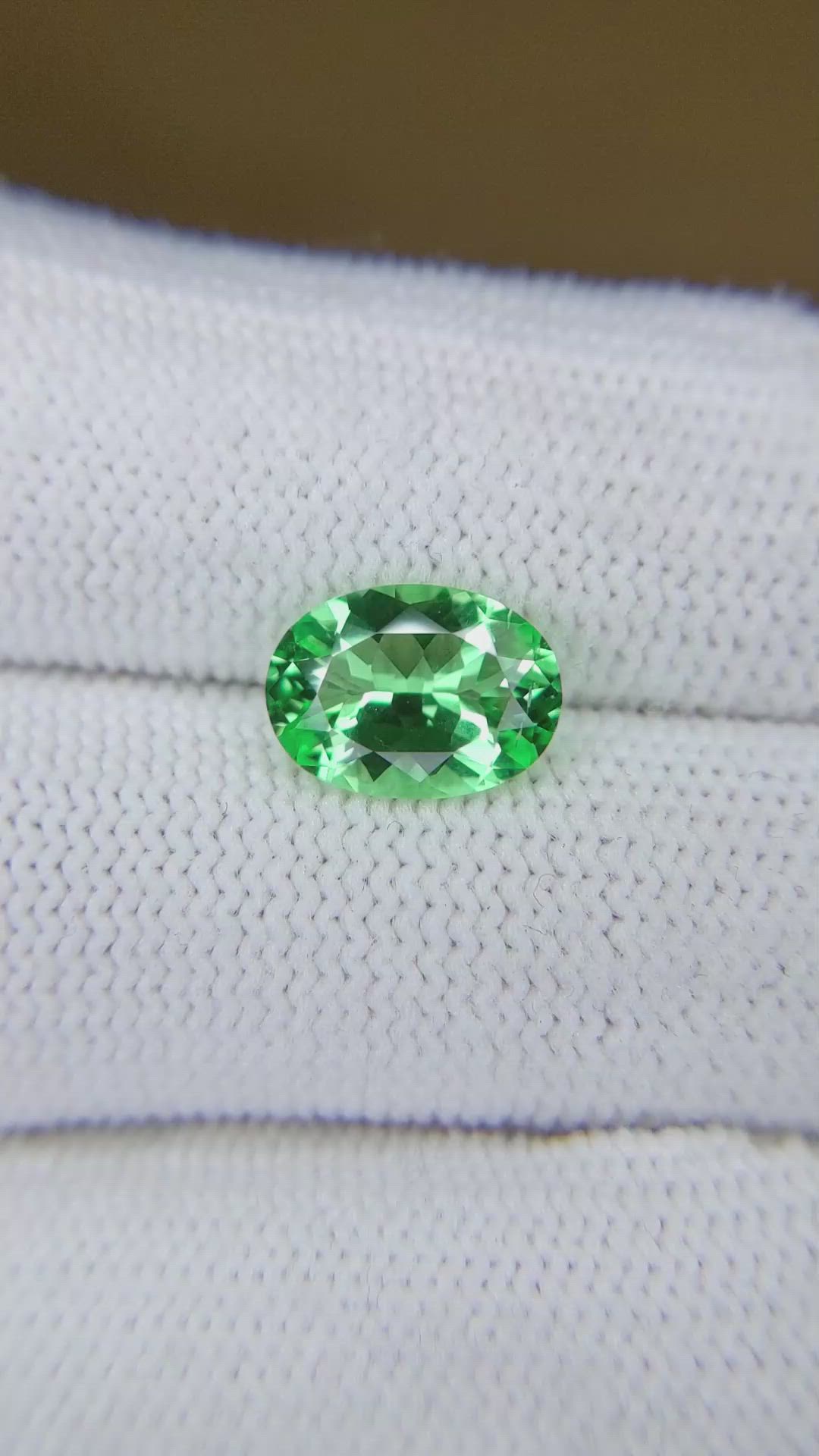 1.94 Ct. Emerald from Colombia Size Video