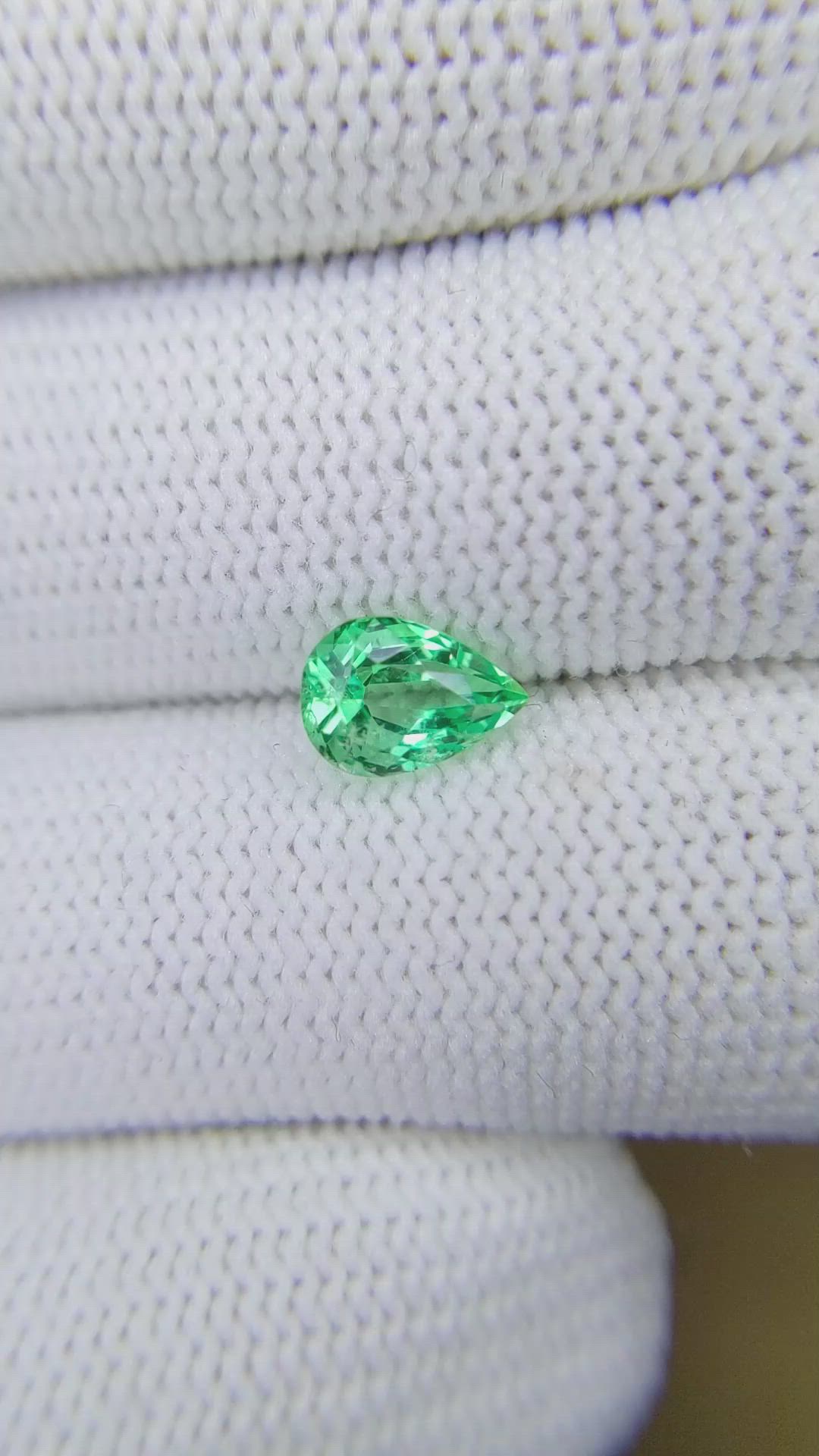 1.01 Ct. Emerald from Colombia Size Video