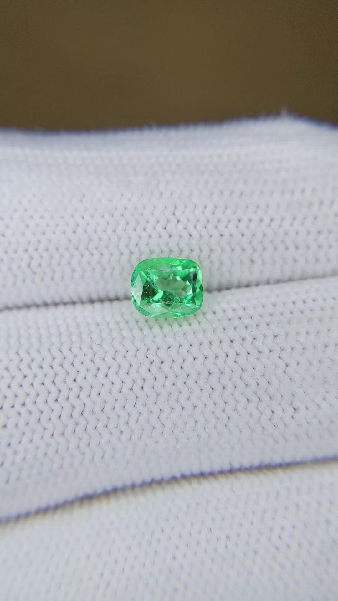 0.81 Ct. Emerald from Colombia Size Video