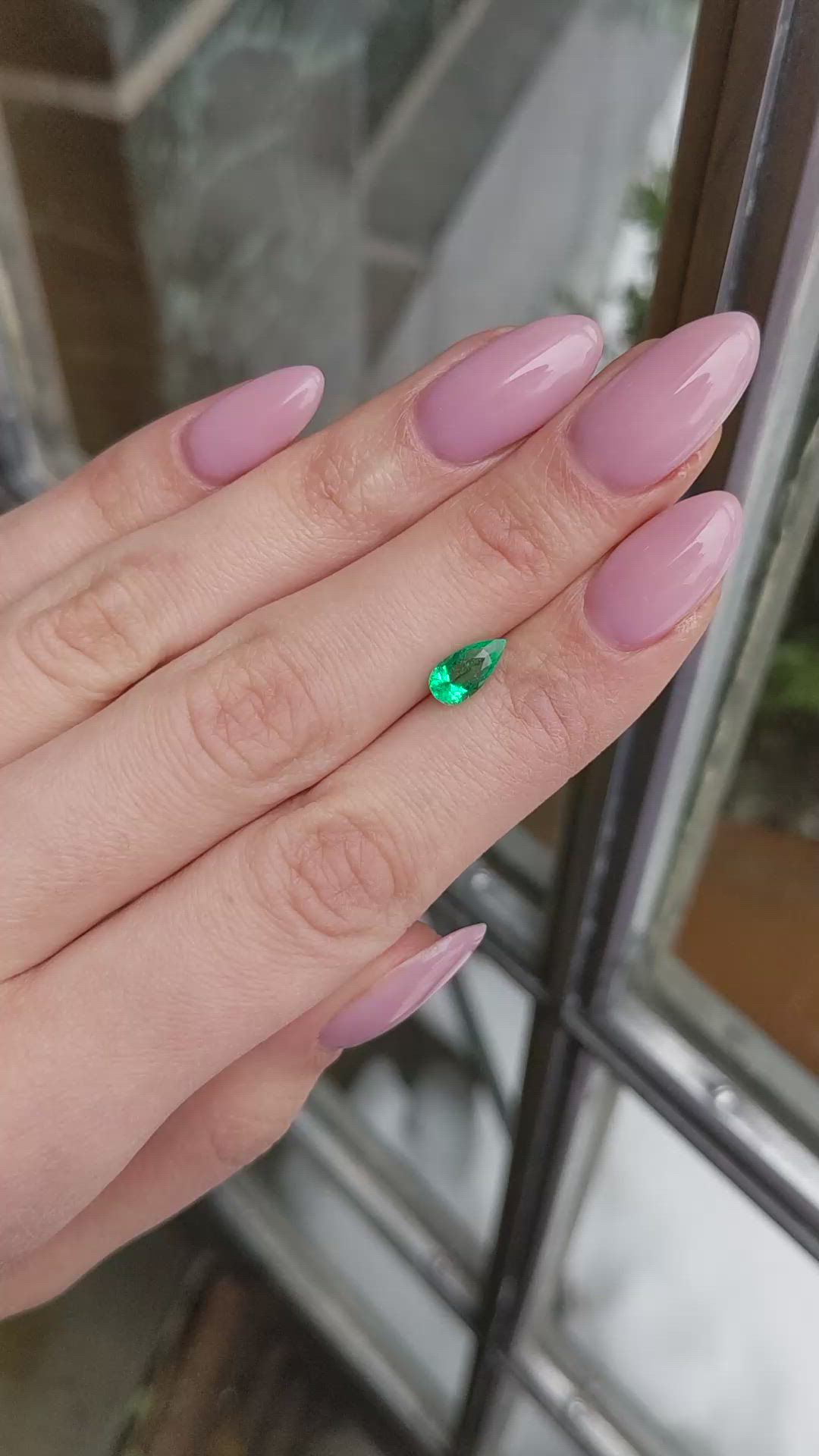 0.86 Ct. Emerald from Colombia Size Video