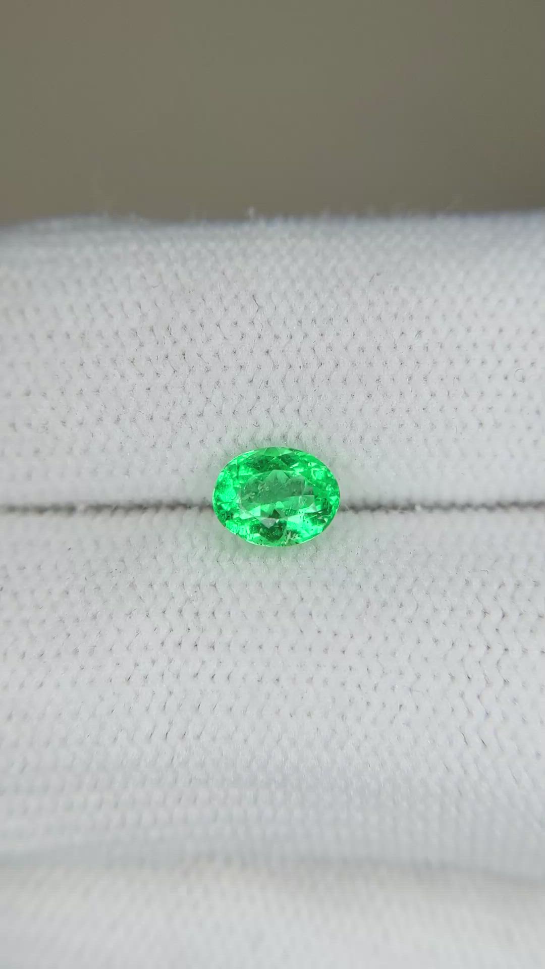 0.68 Ct. Emerald from Colombia Size Video