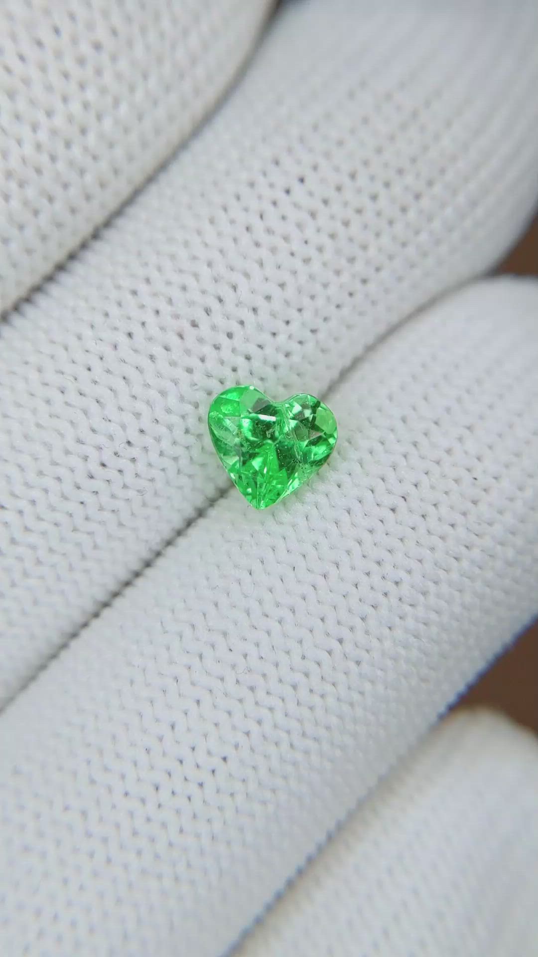 1.08 Ct. Emerald from Colombia Size Video