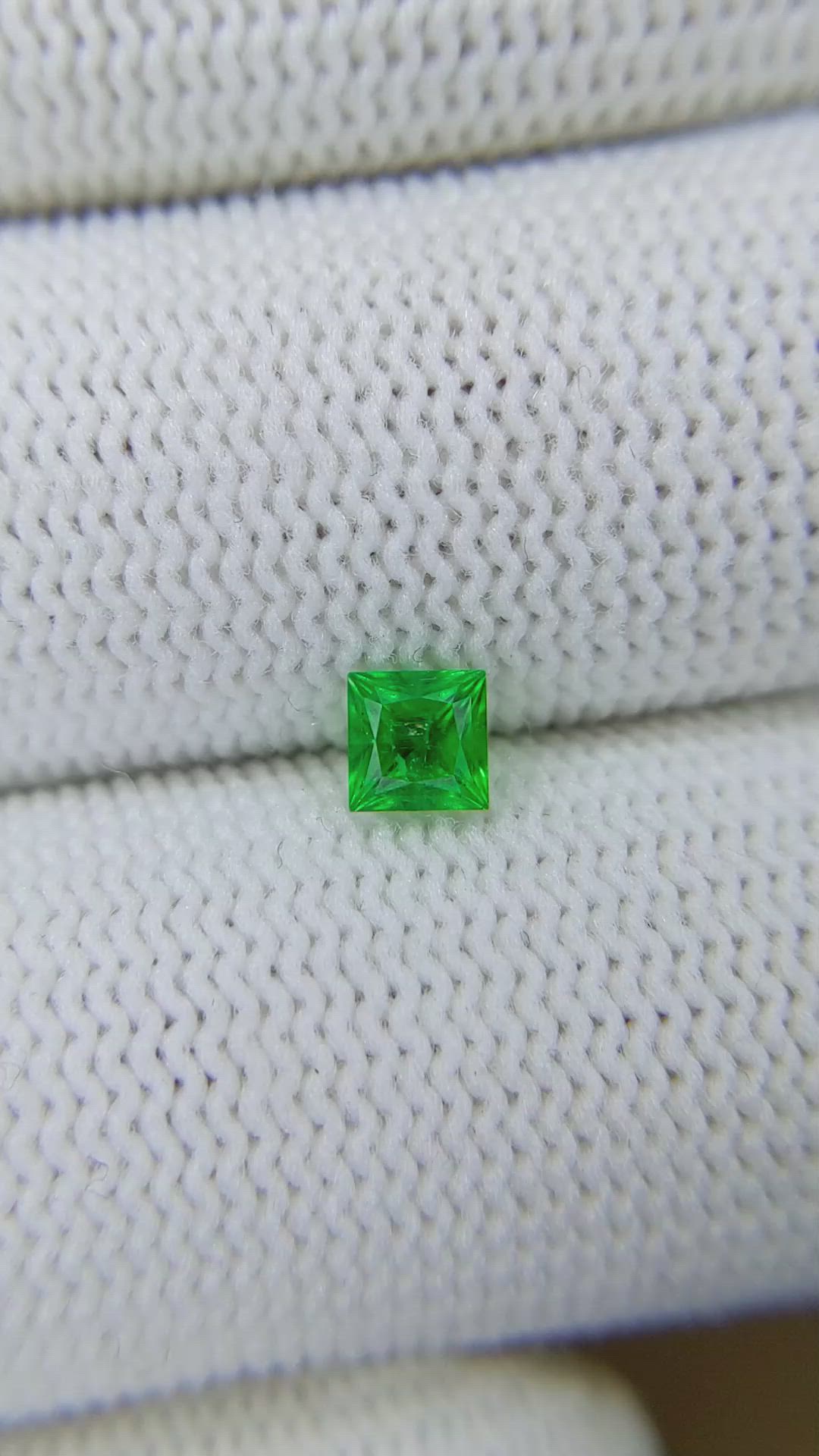 0.35 Ct. Emerald from Afghanistan Size Video