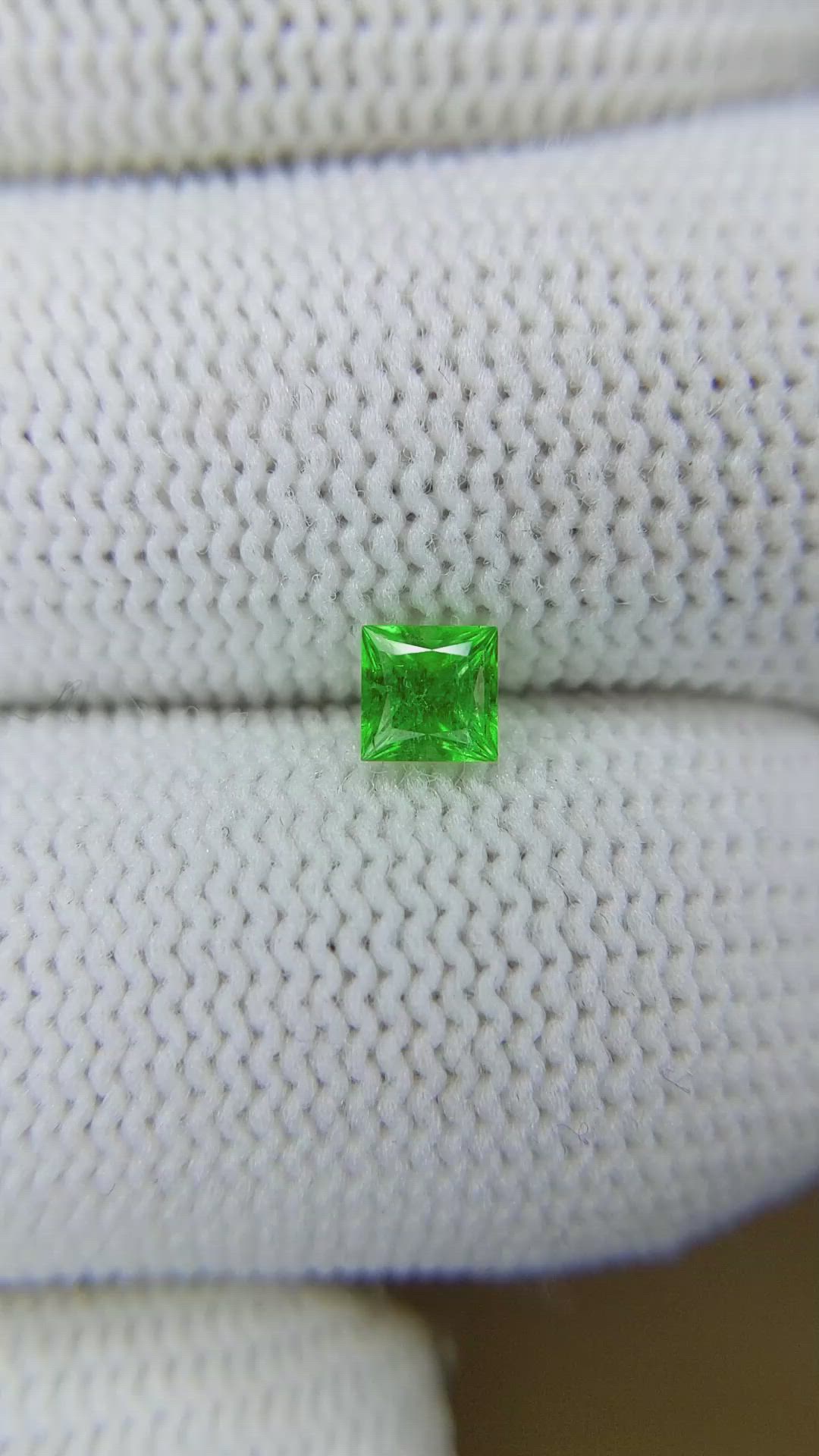 0.35 Ct. Emerald from Afghanistan Size Video