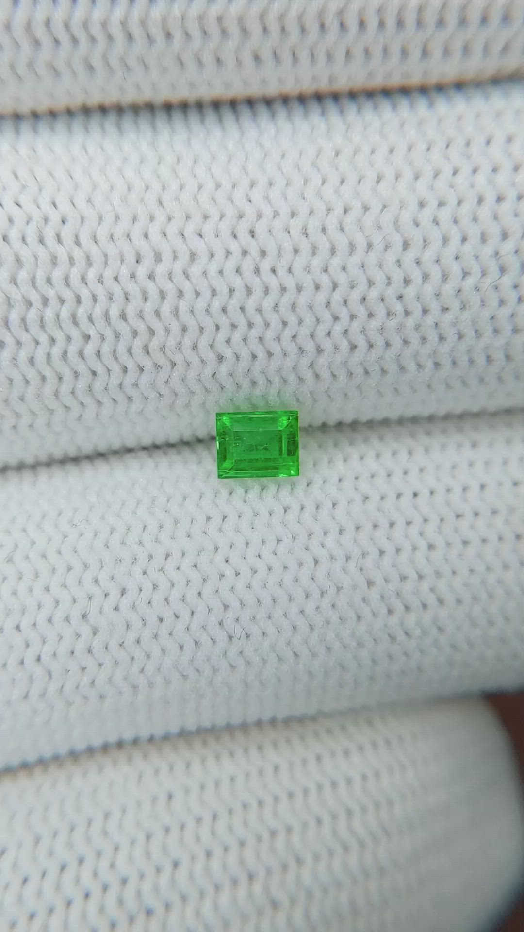 0.35 Ct. Emerald from Afghanistan Size Video