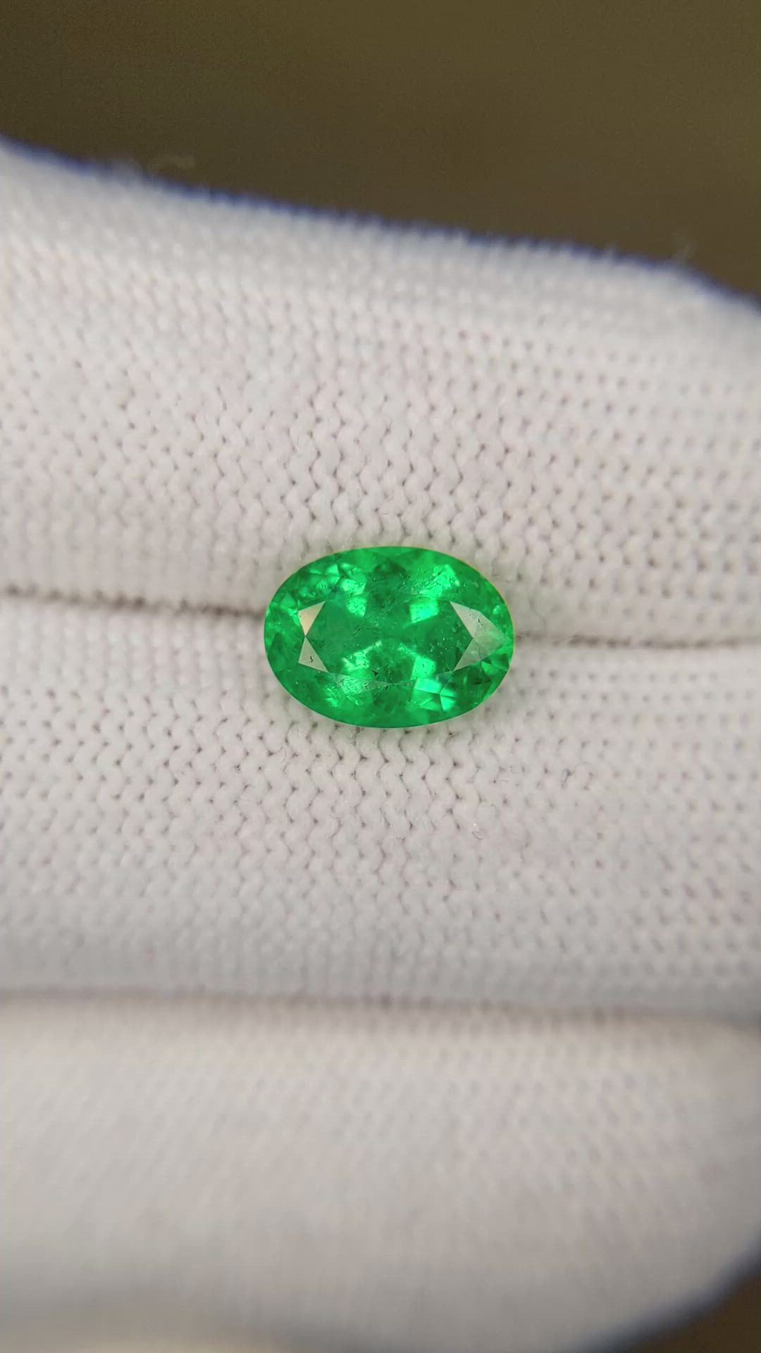 2.07 Ct. Emerald from Russia Size Video
