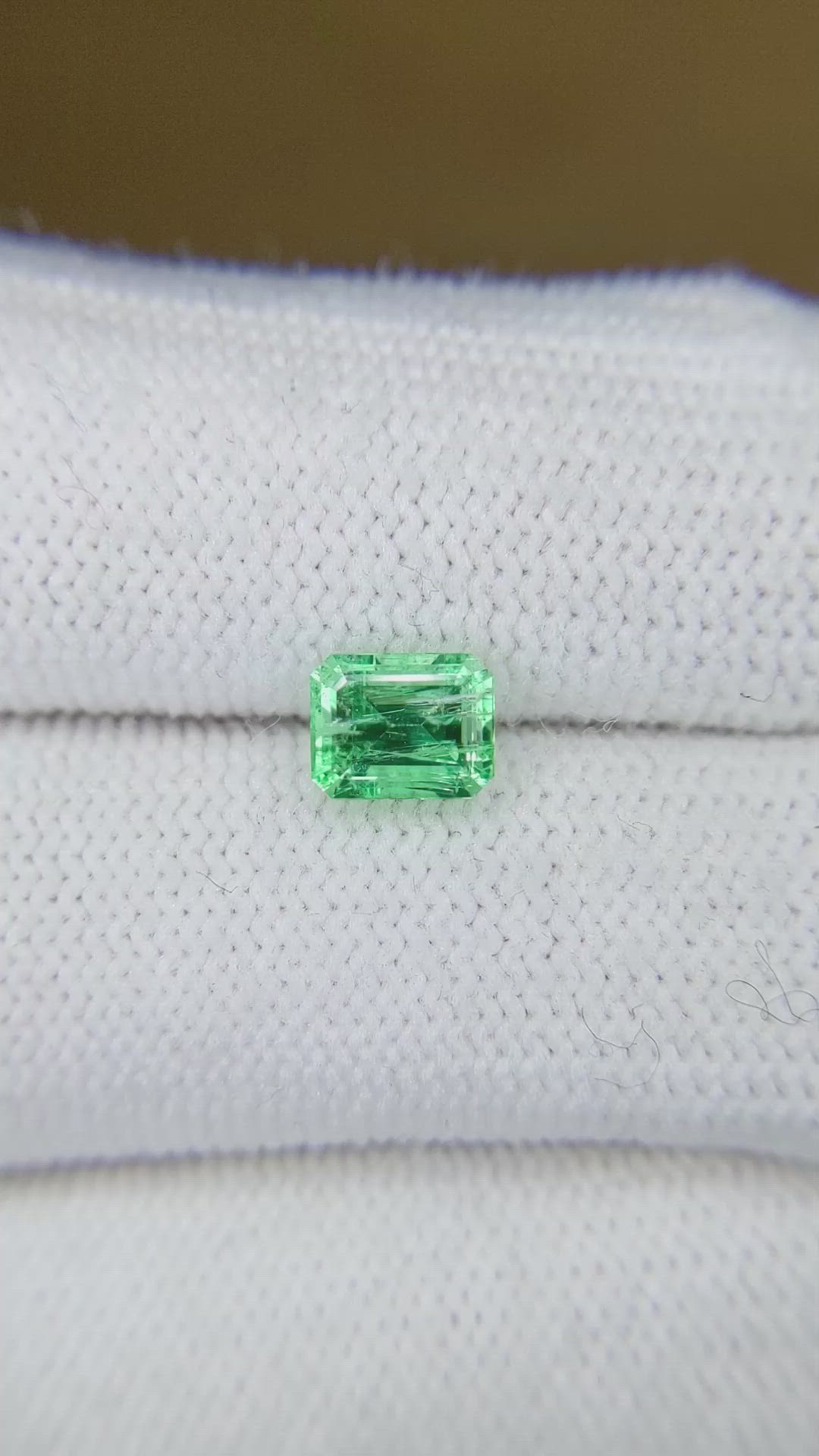 1.03 Ct. Emerald from Russia Size Video